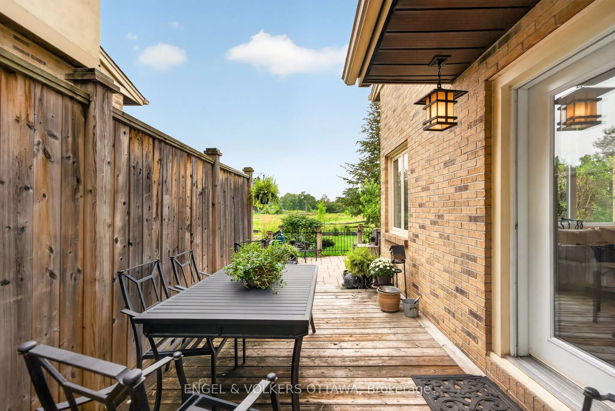7 Nelford Court