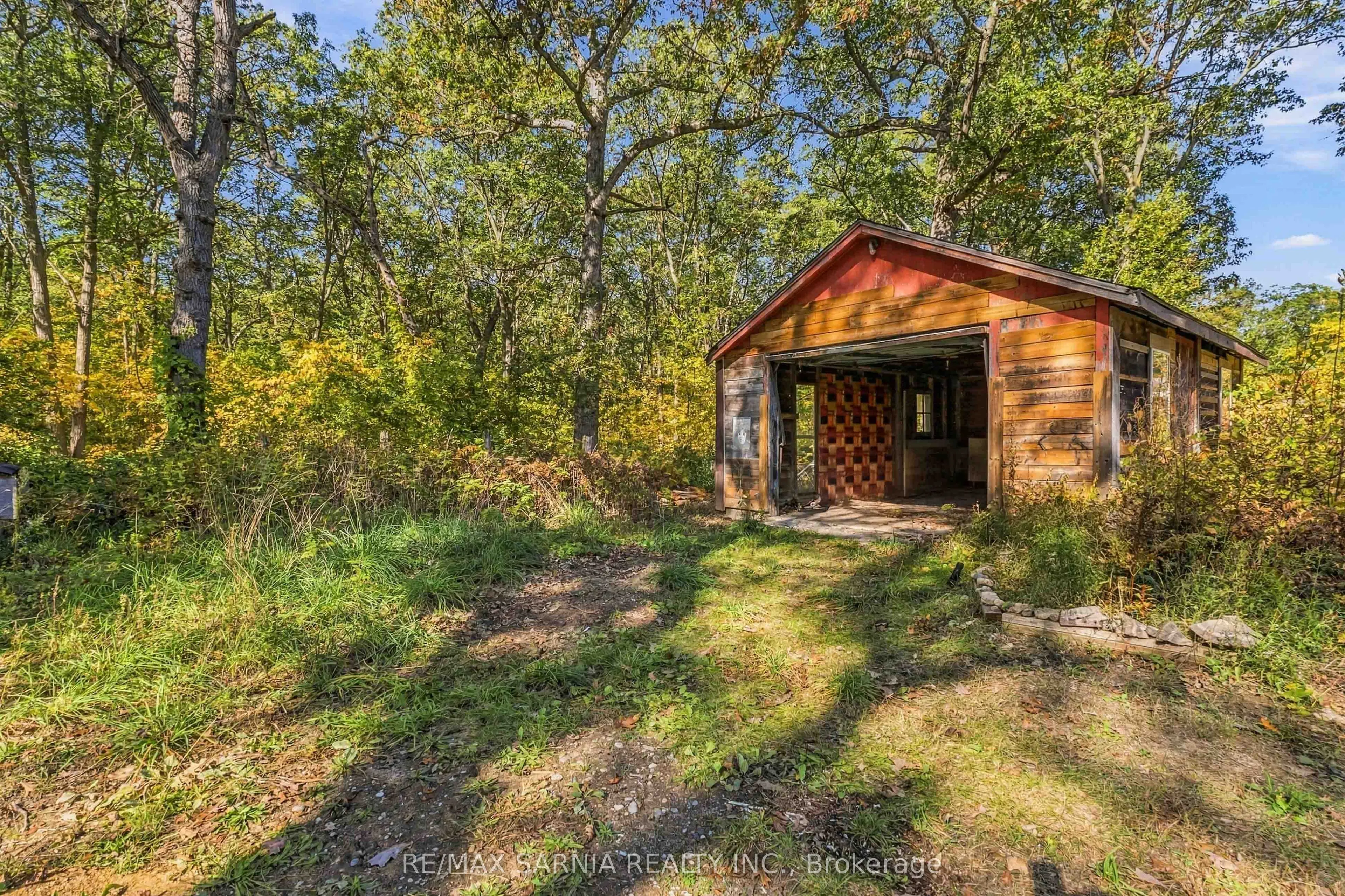 9722 LAKESHORE Road