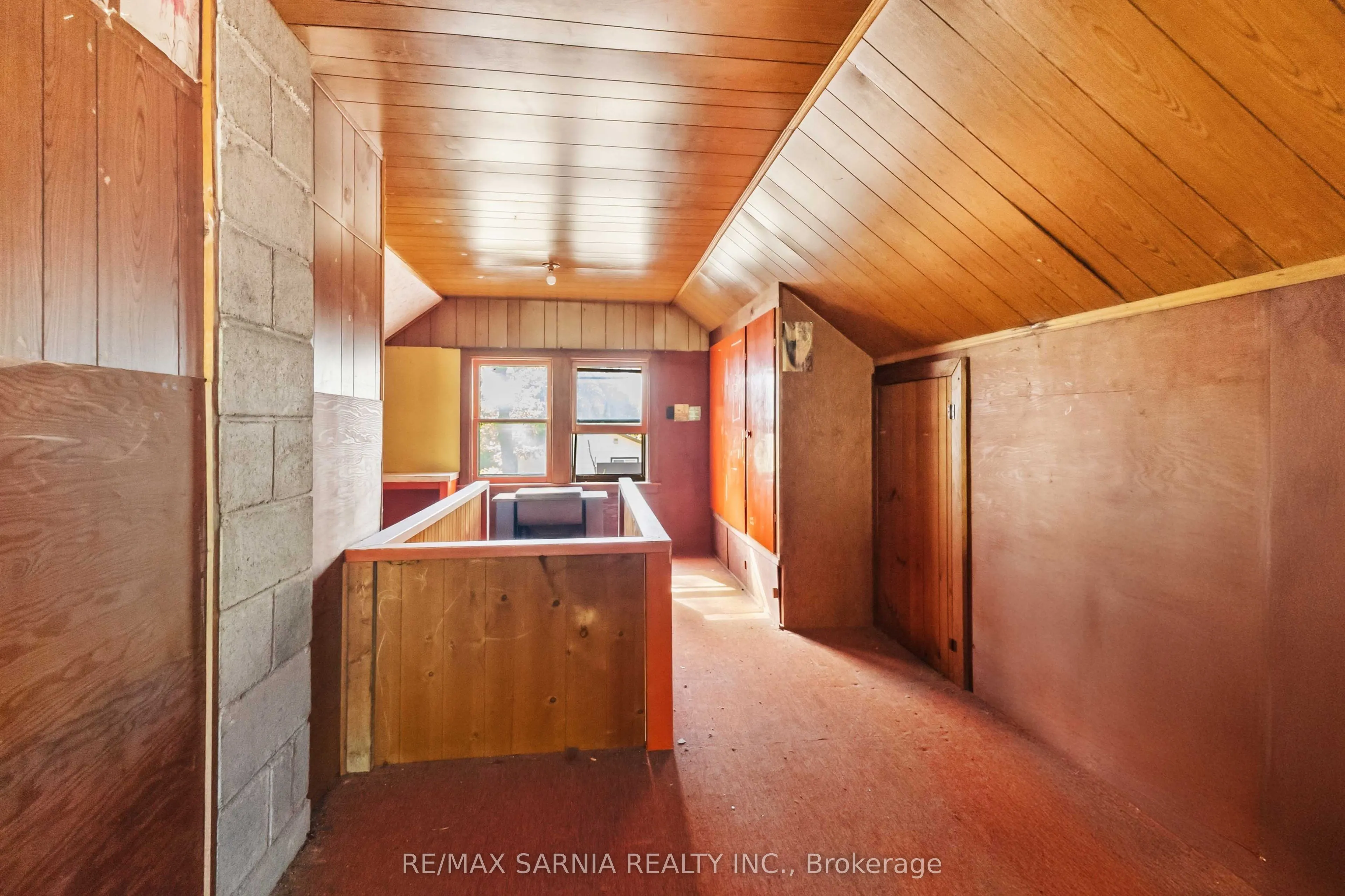 9722 LAKESHORE Road