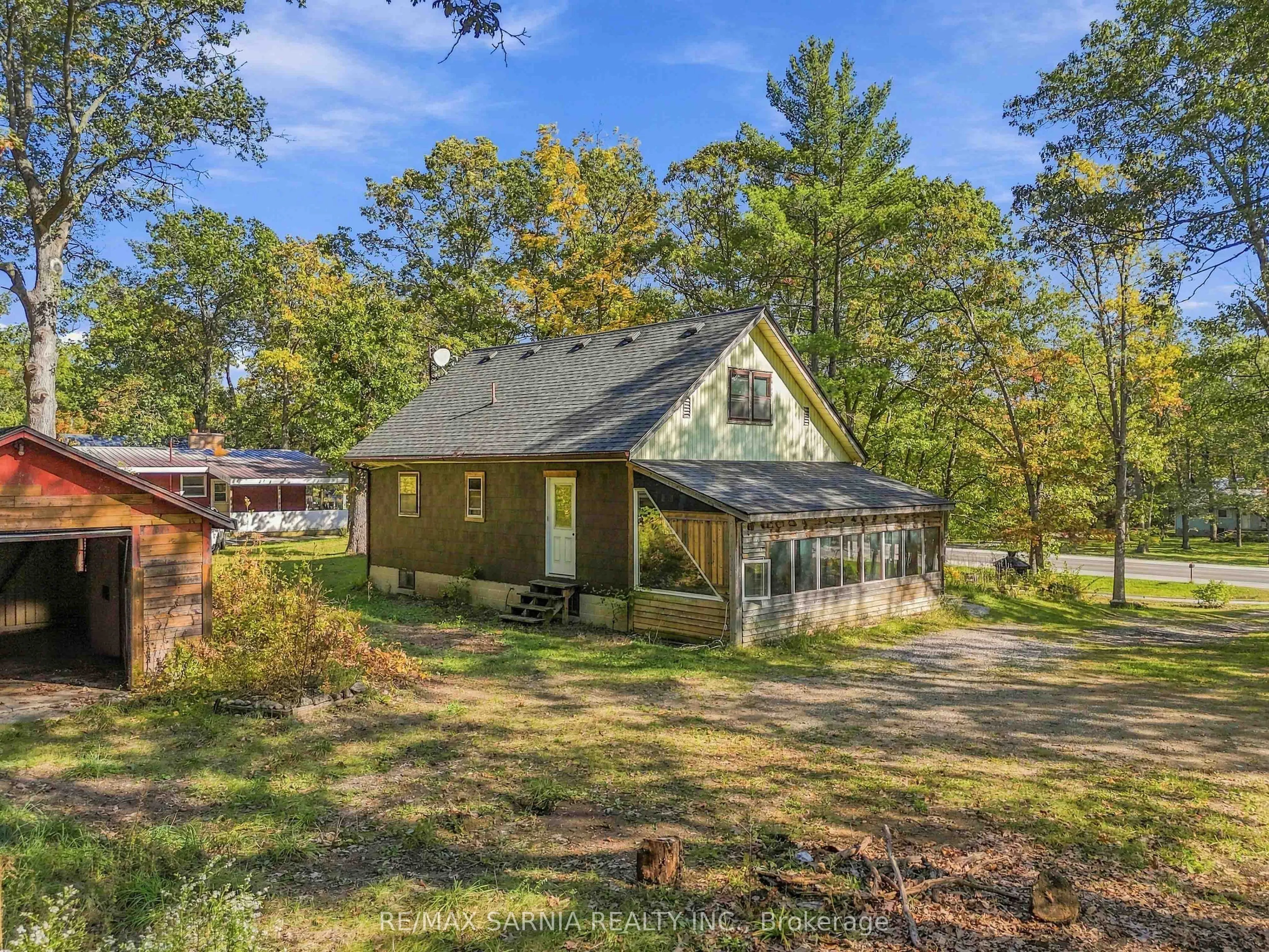 9722 LAKESHORE Road
