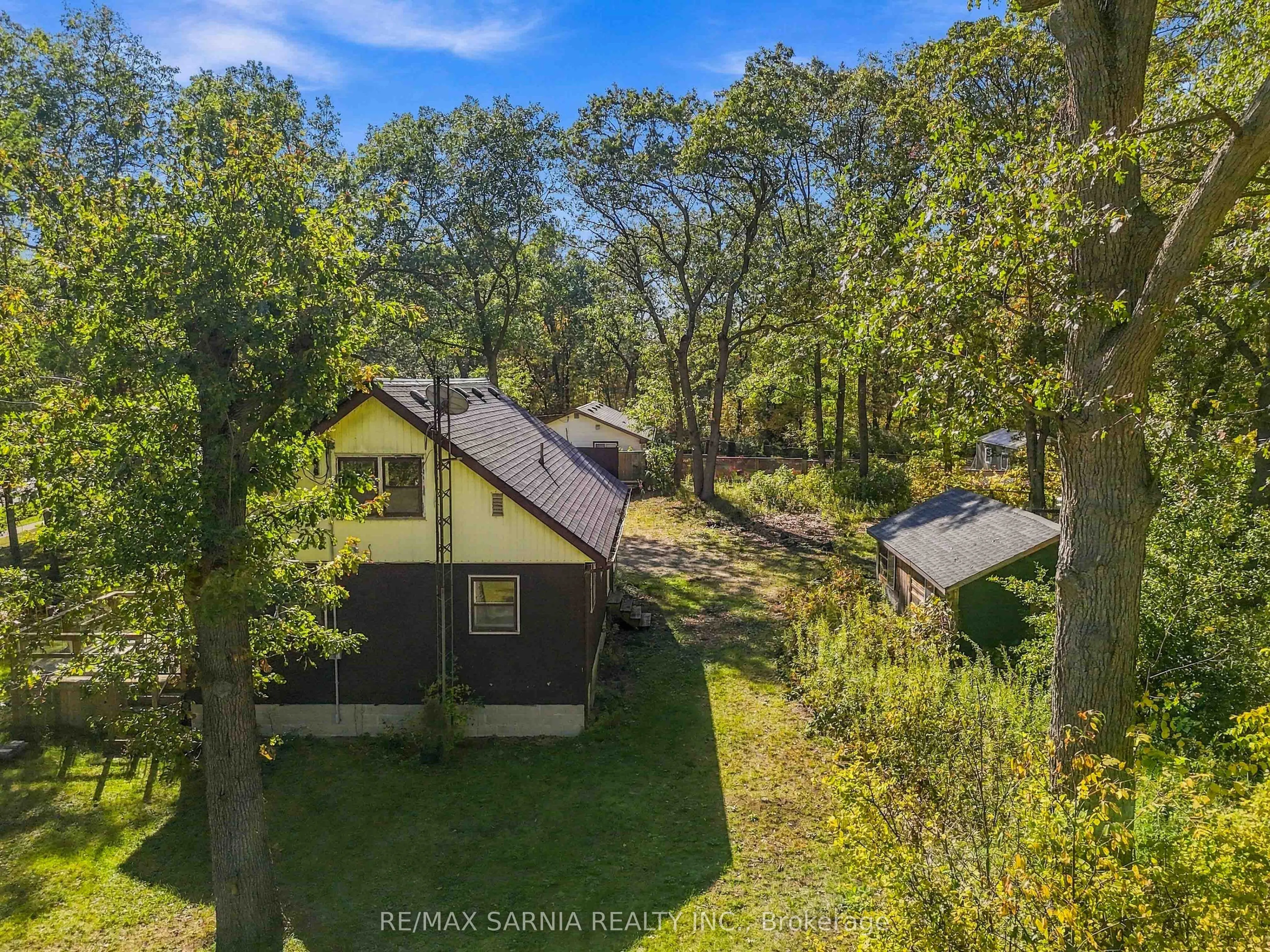 9722 LAKESHORE Road