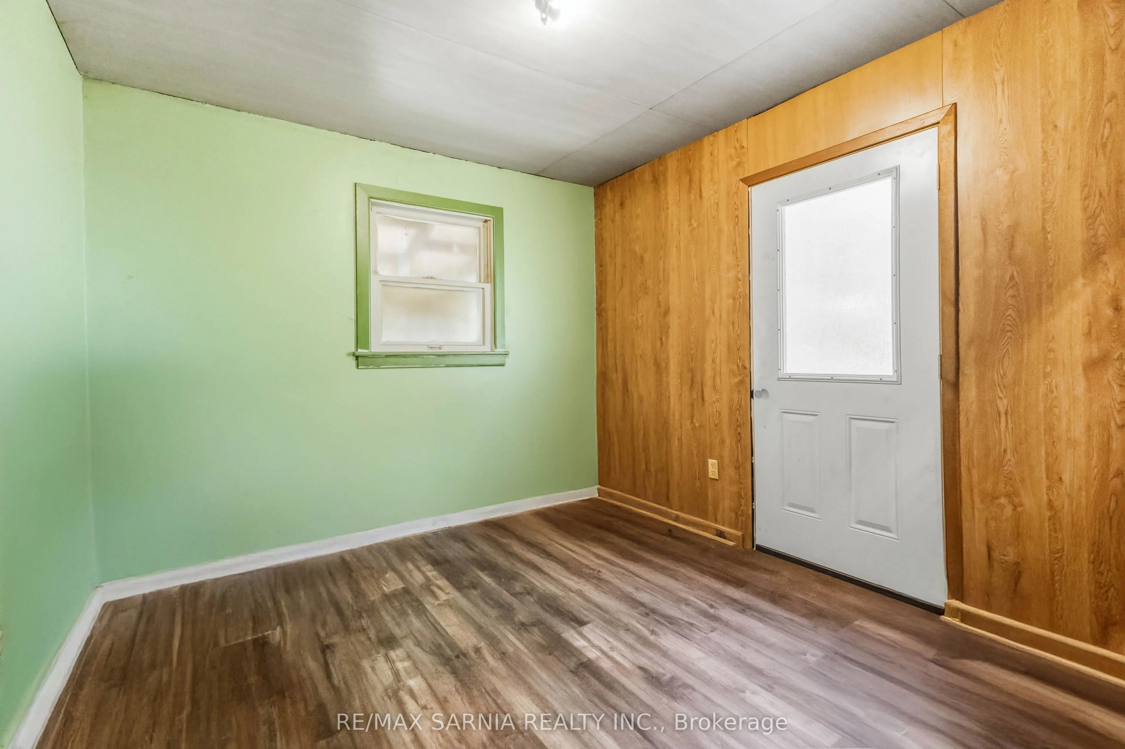 9722 LAKESHORE Road