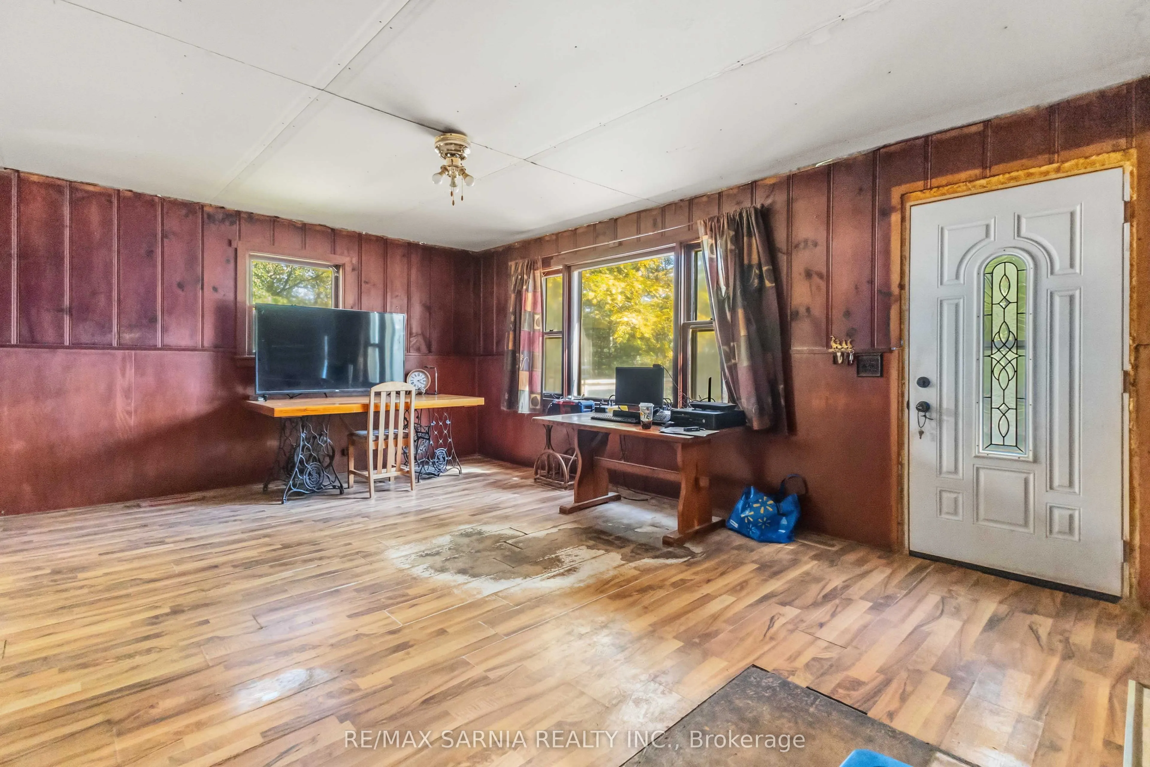 9722 LAKESHORE Road