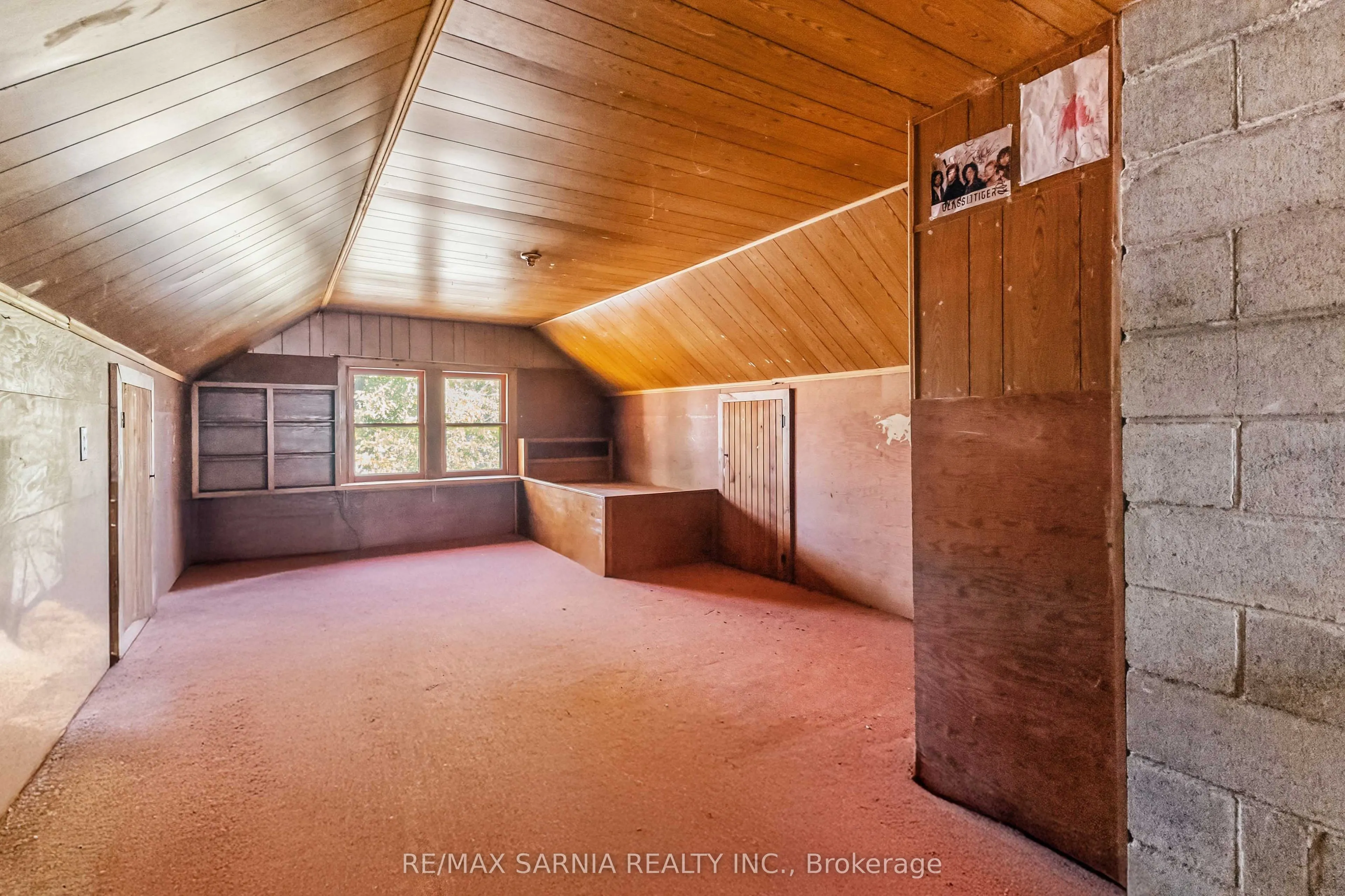 9722 LAKESHORE Road
