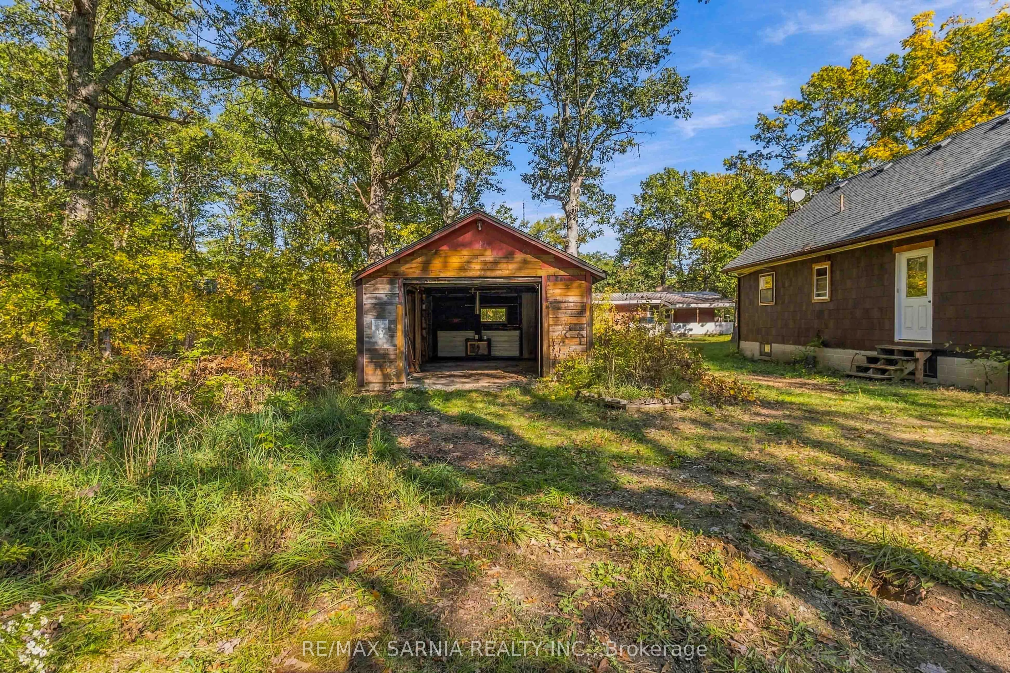 9722 LAKESHORE Road