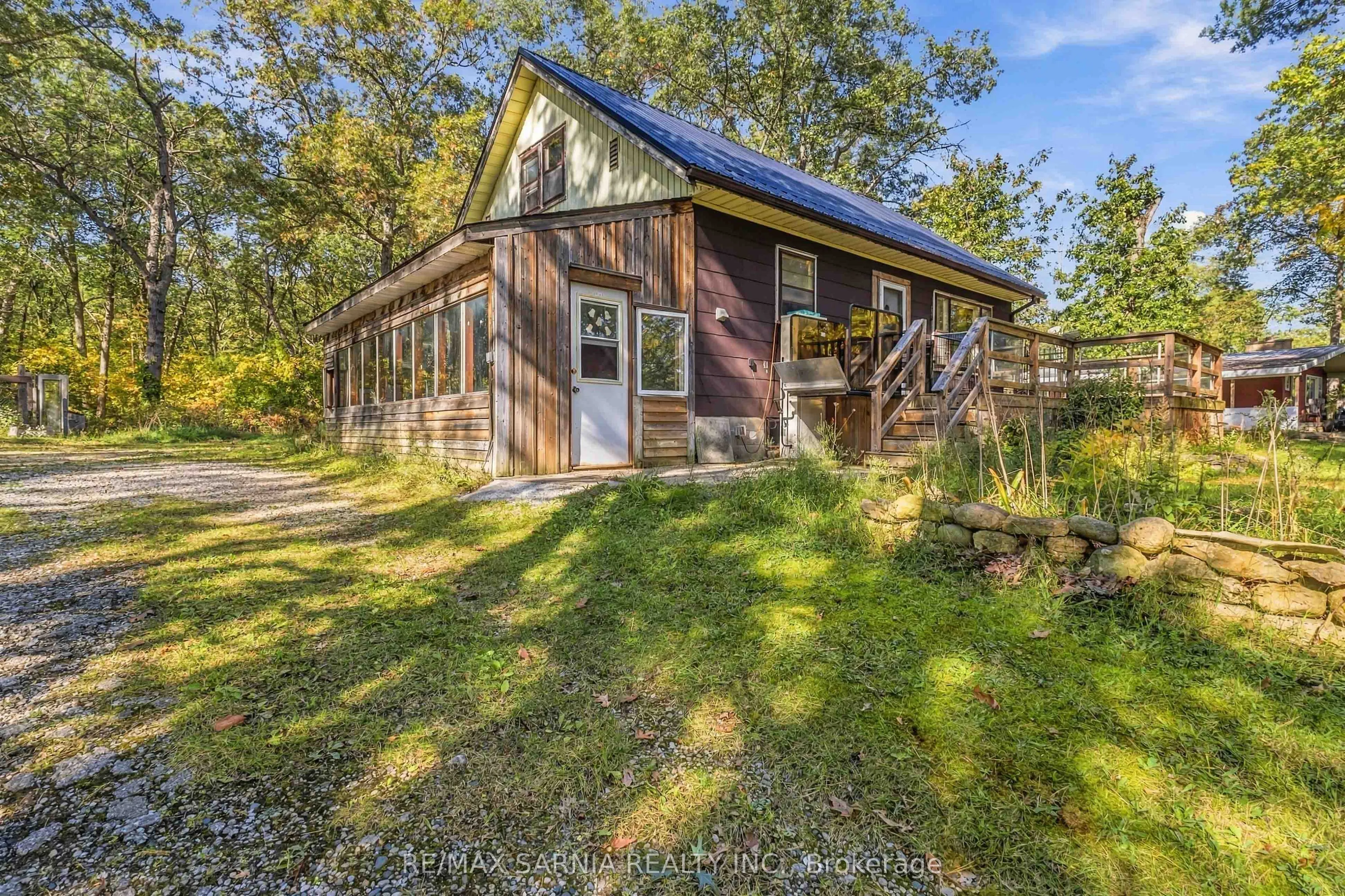 9722 LAKESHORE Road