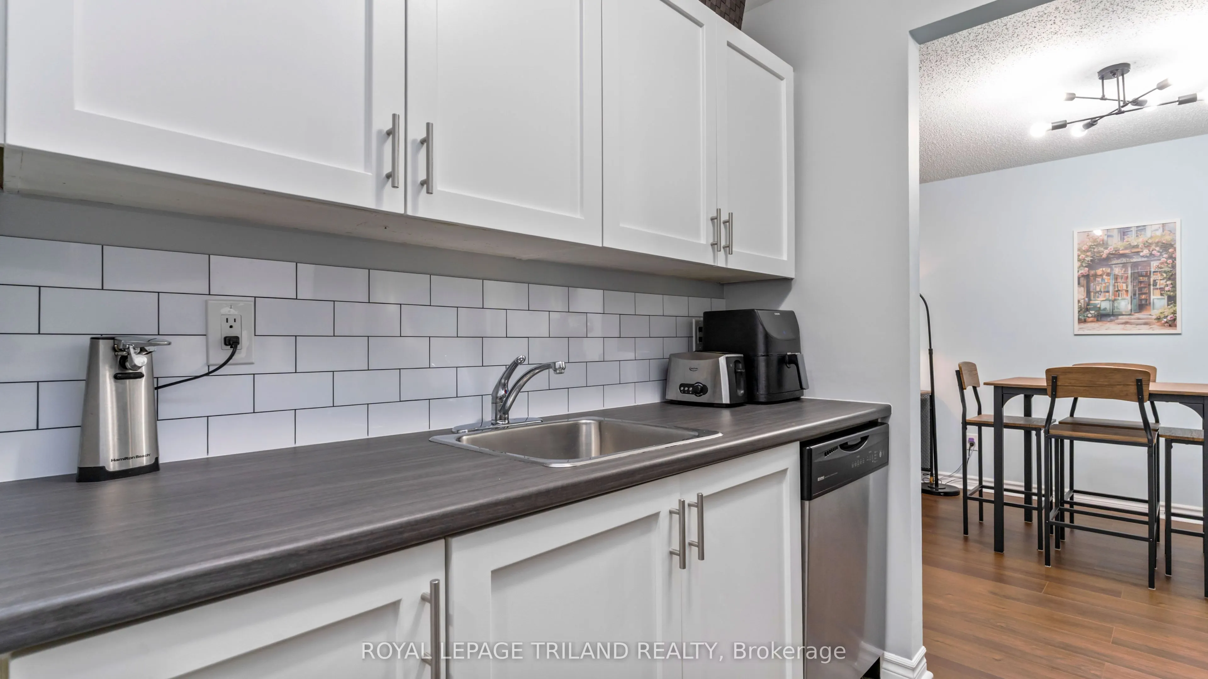 735 DEVERON Crescent #116