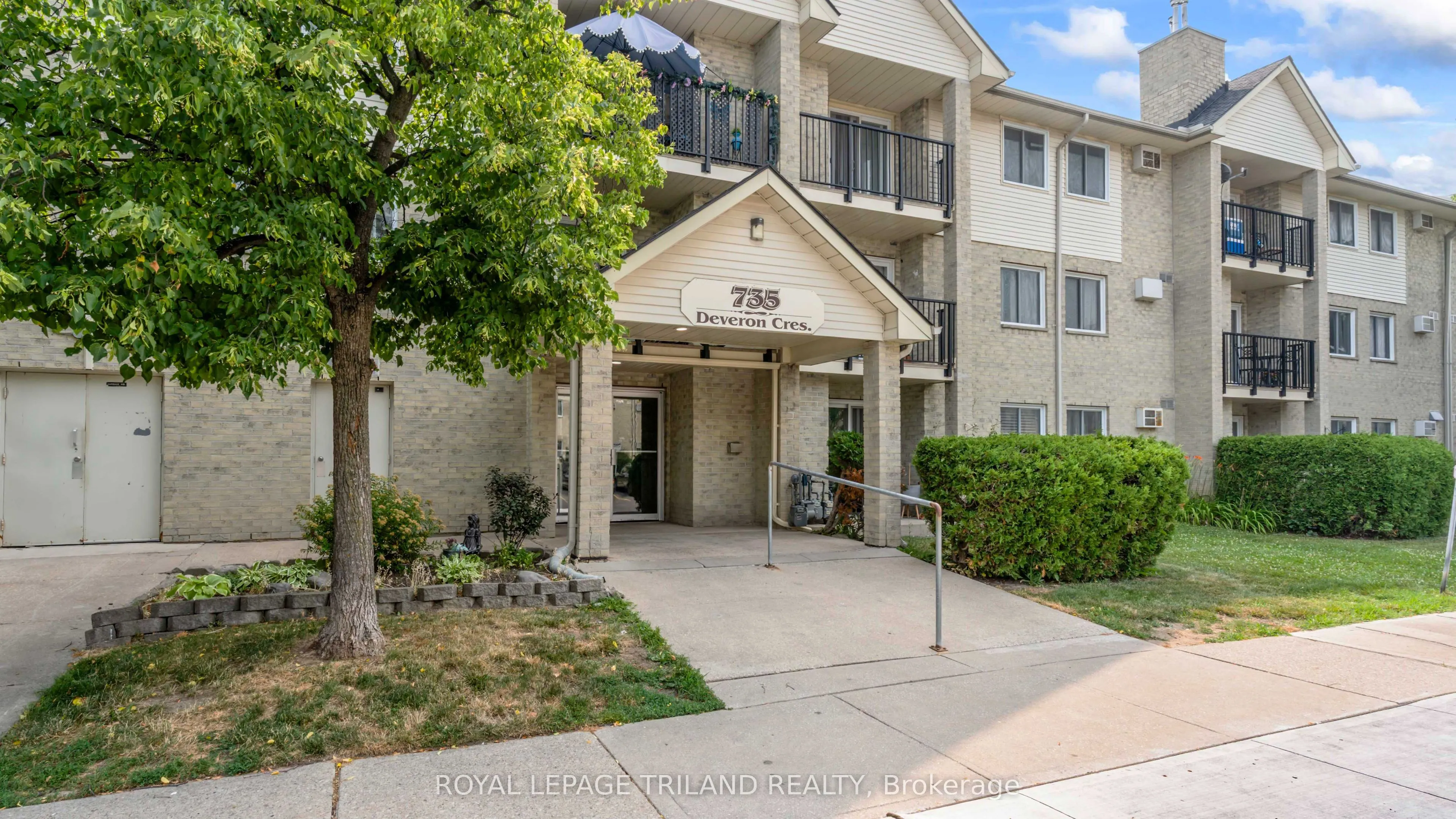 735 DEVERON Crescent #116