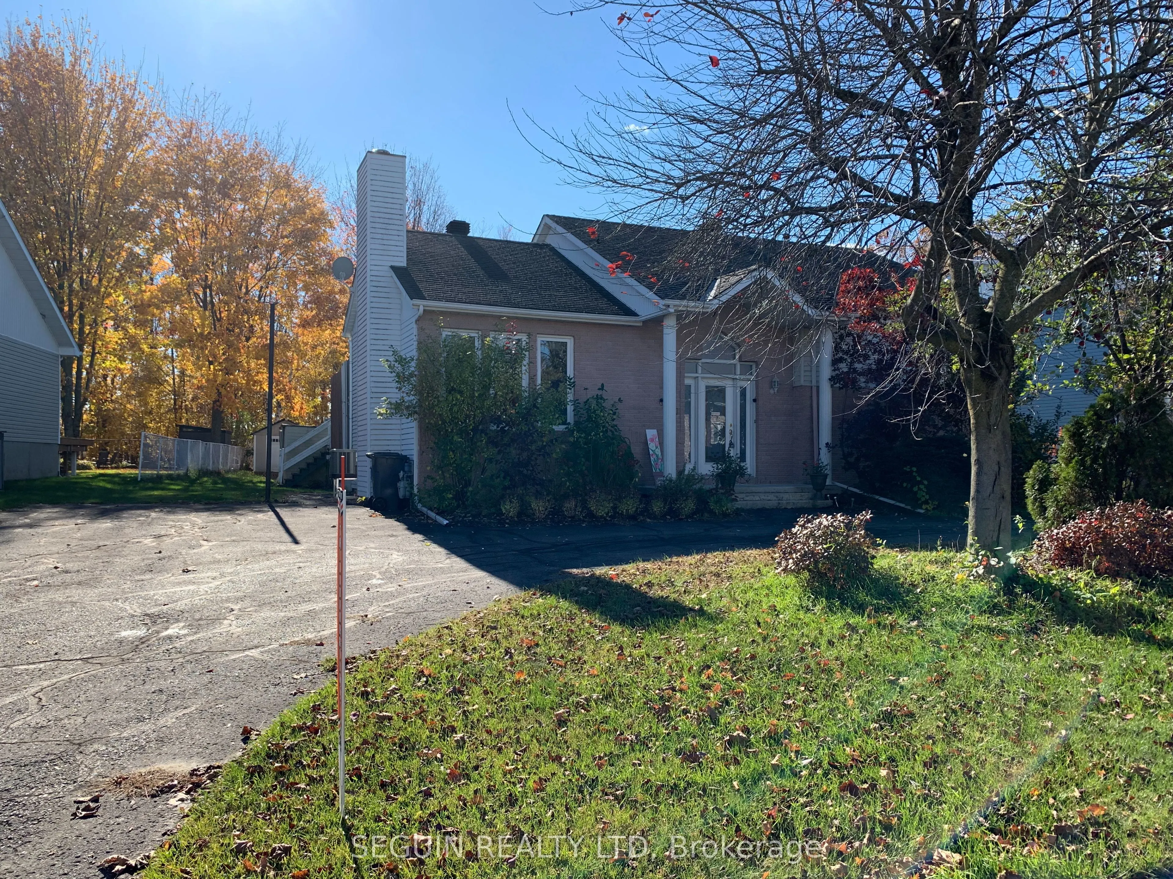 650 Berthiaume Street