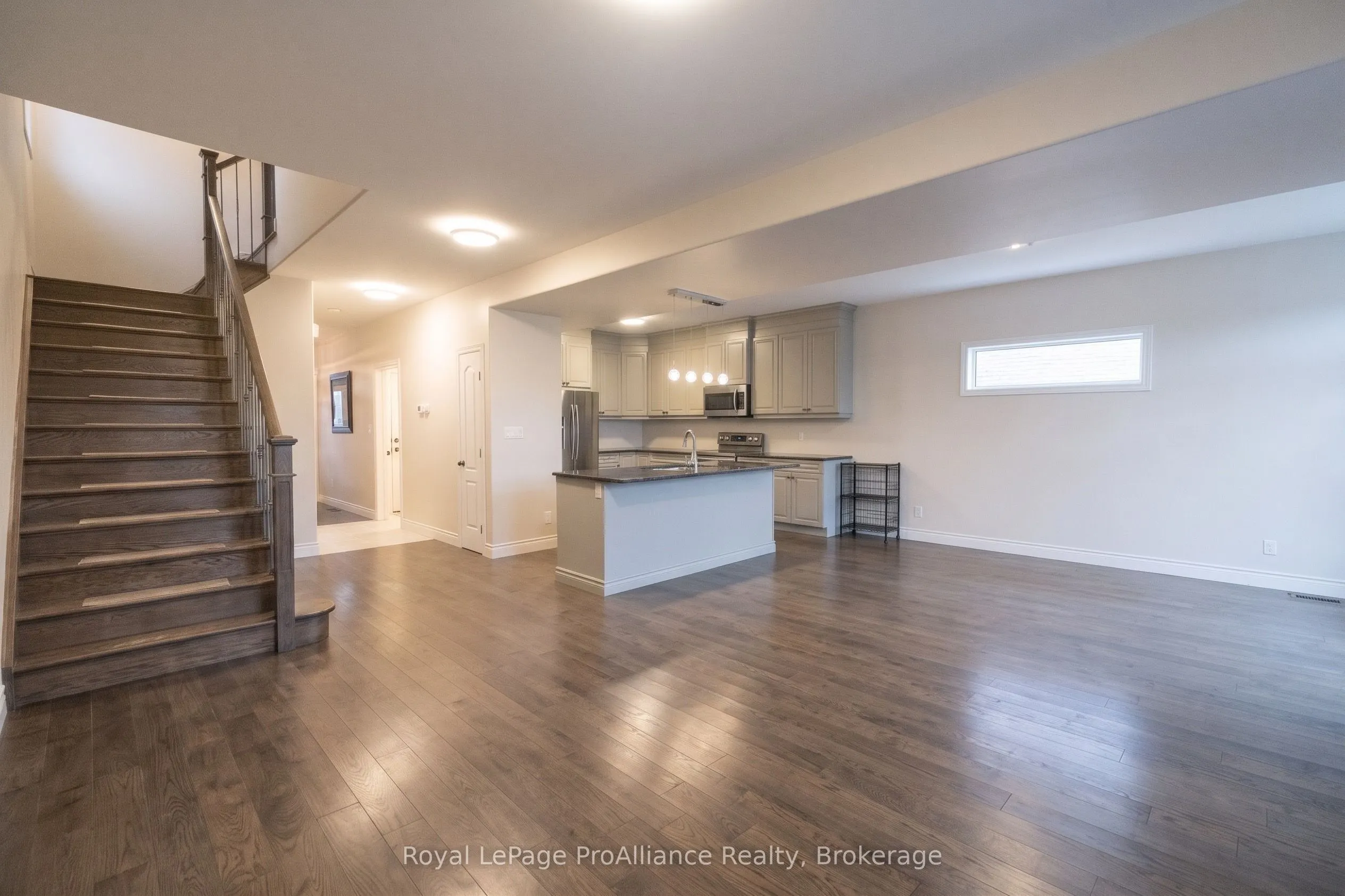 66 Farmington Crescent