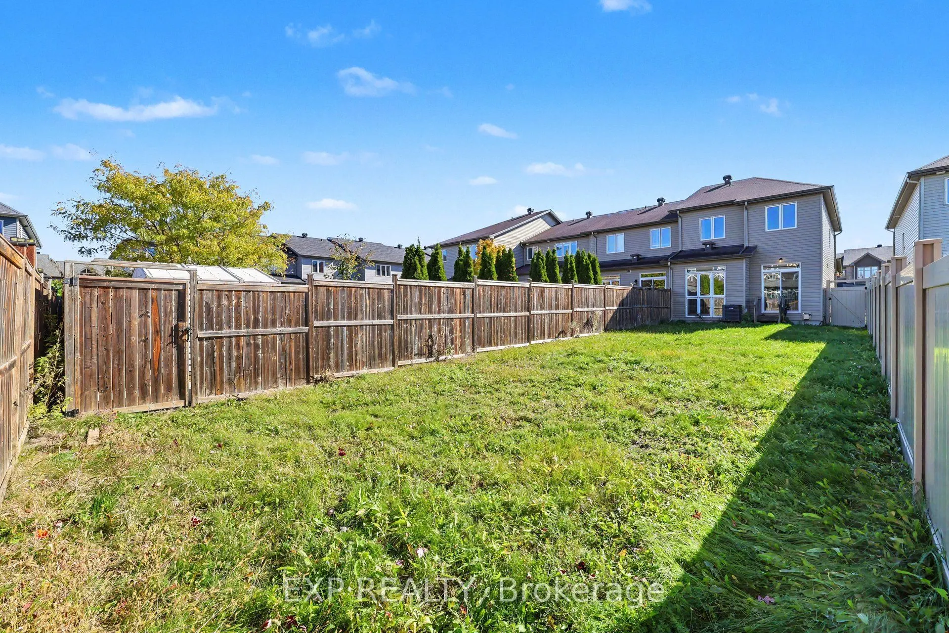 115 Hawkshaw Crescent