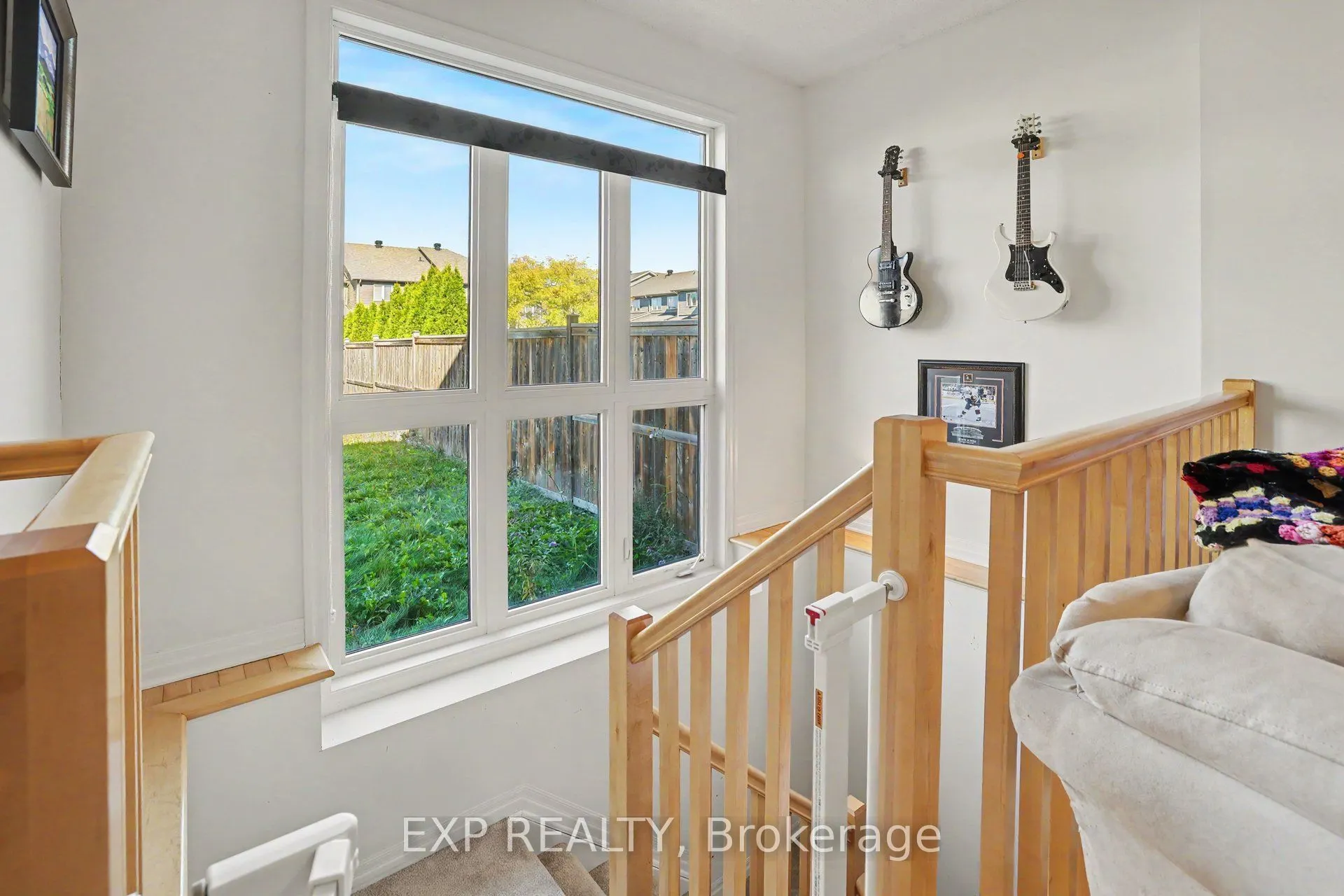 115 Hawkshaw Crescent