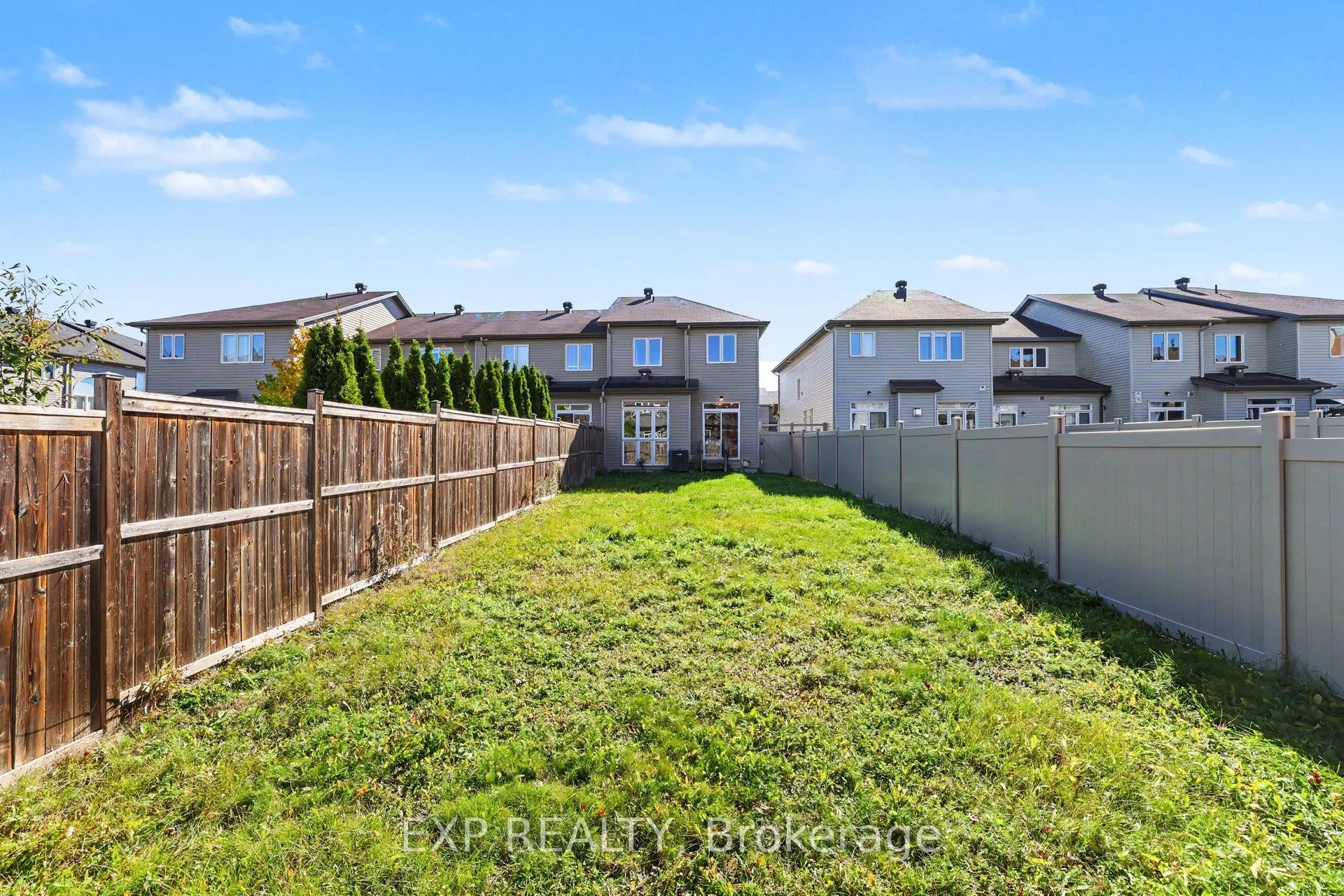 115 Hawkshaw Crescent