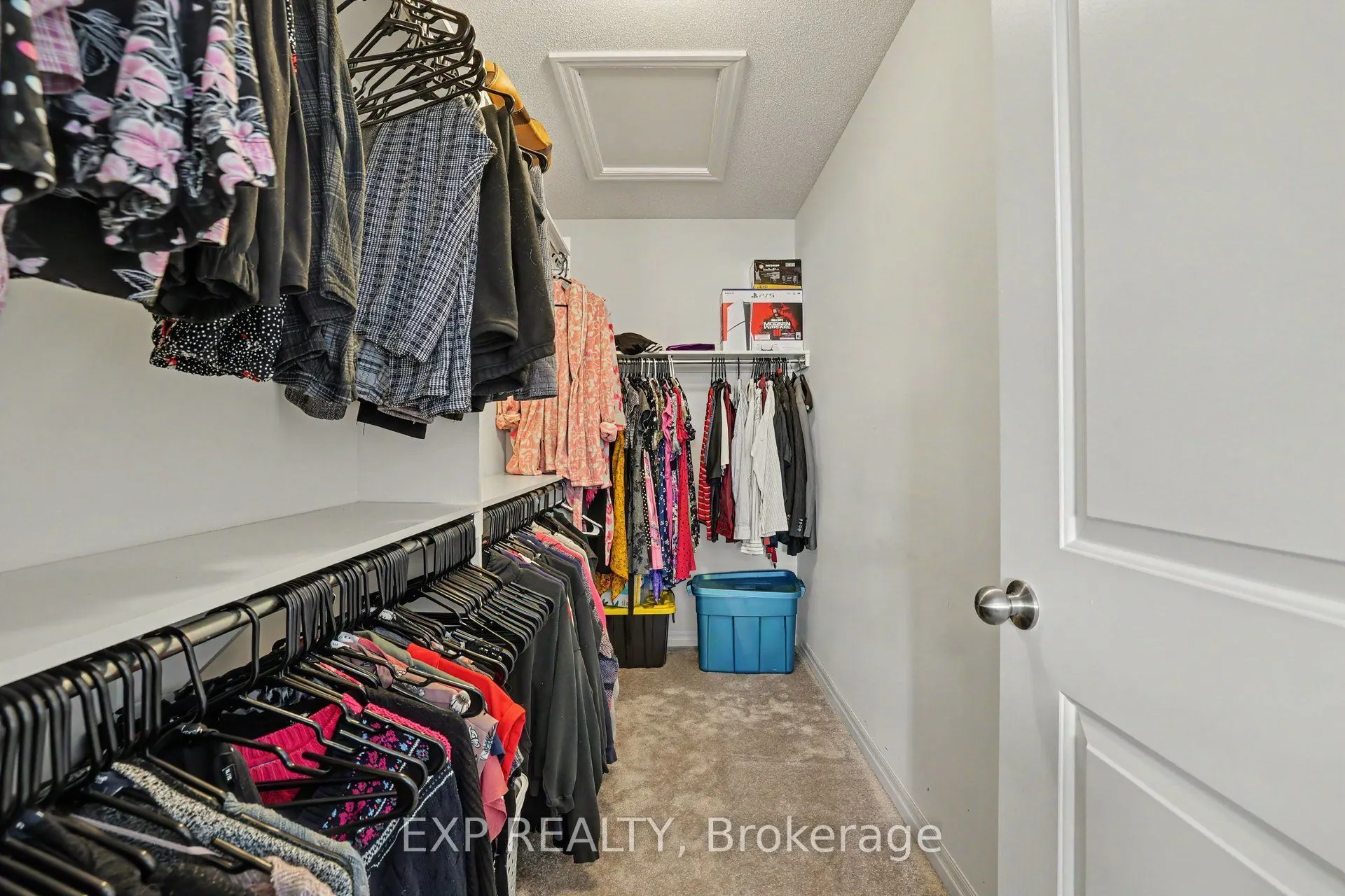 115 Hawkshaw Crescent