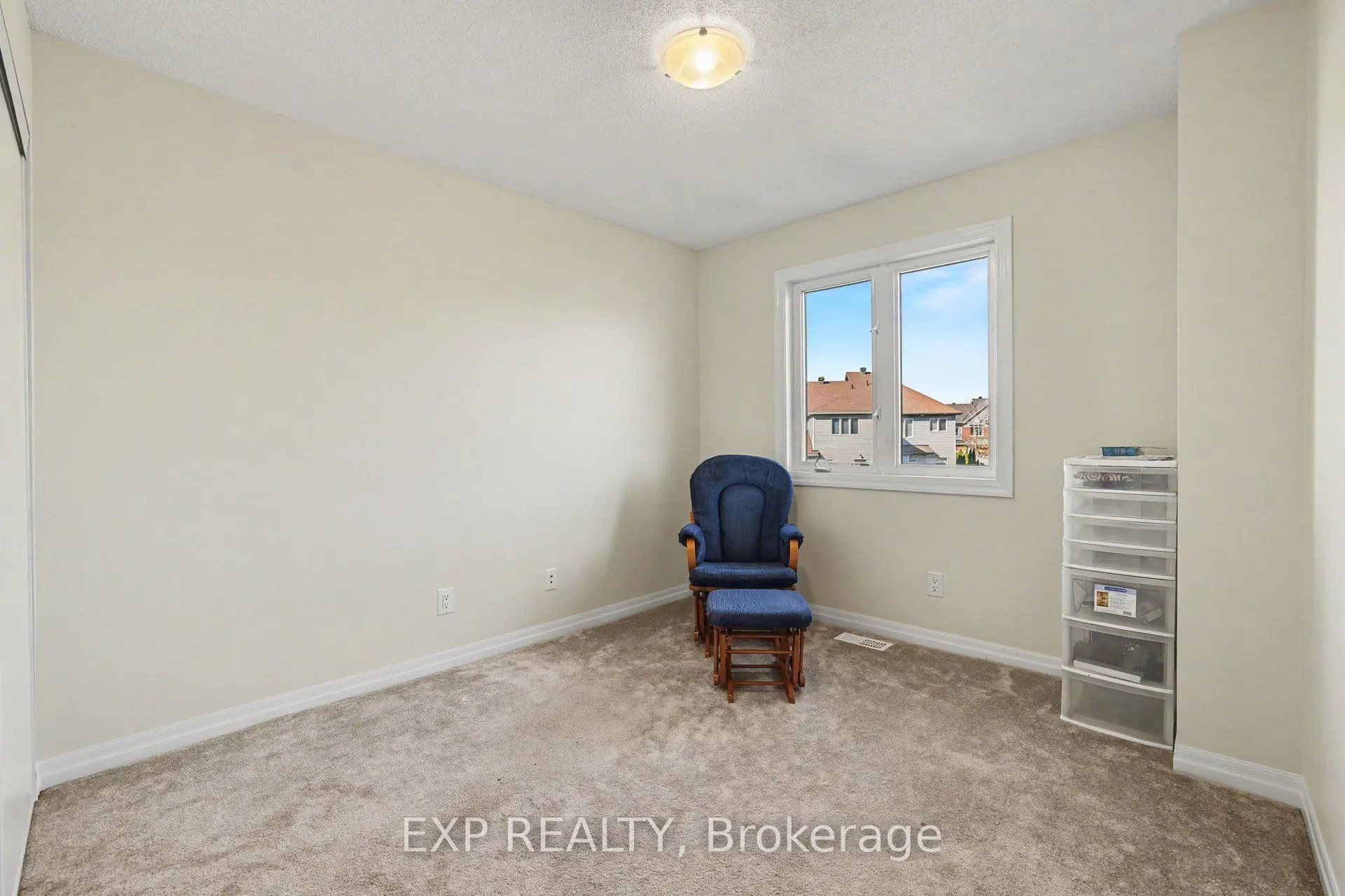 115 Hawkshaw Crescent
