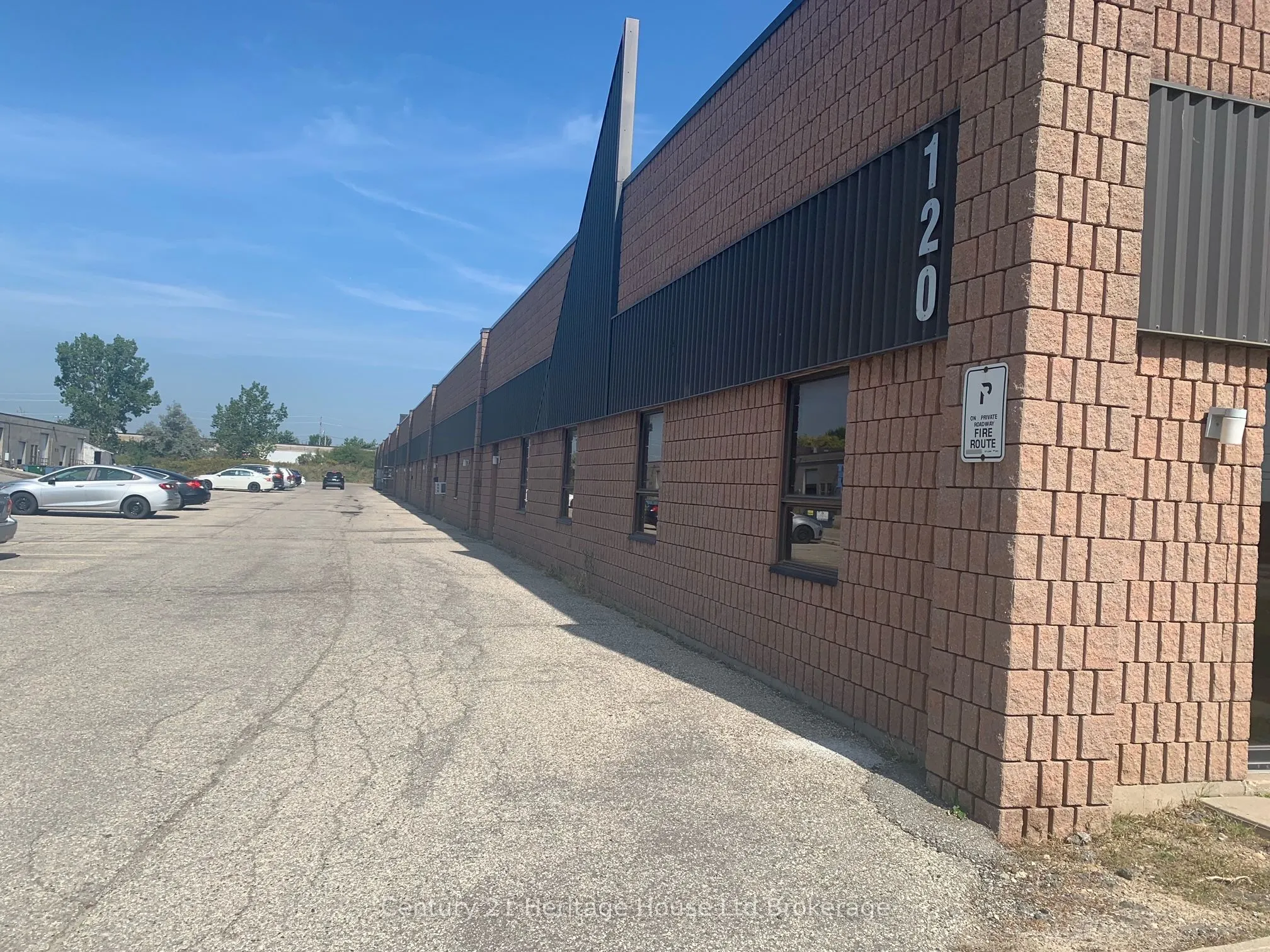 Unit Q, 120, Turnbull Court