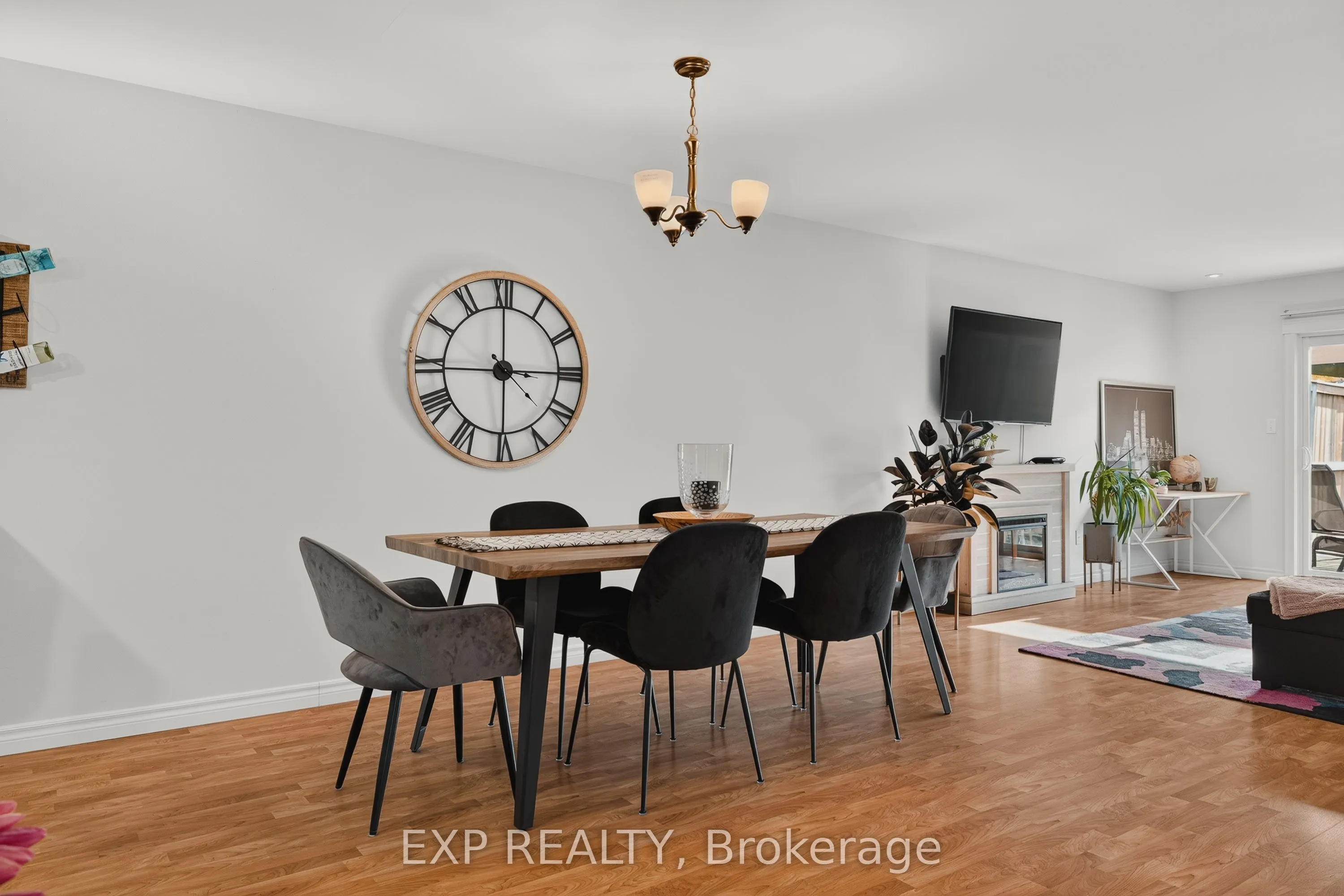628 Elizabeth Street W