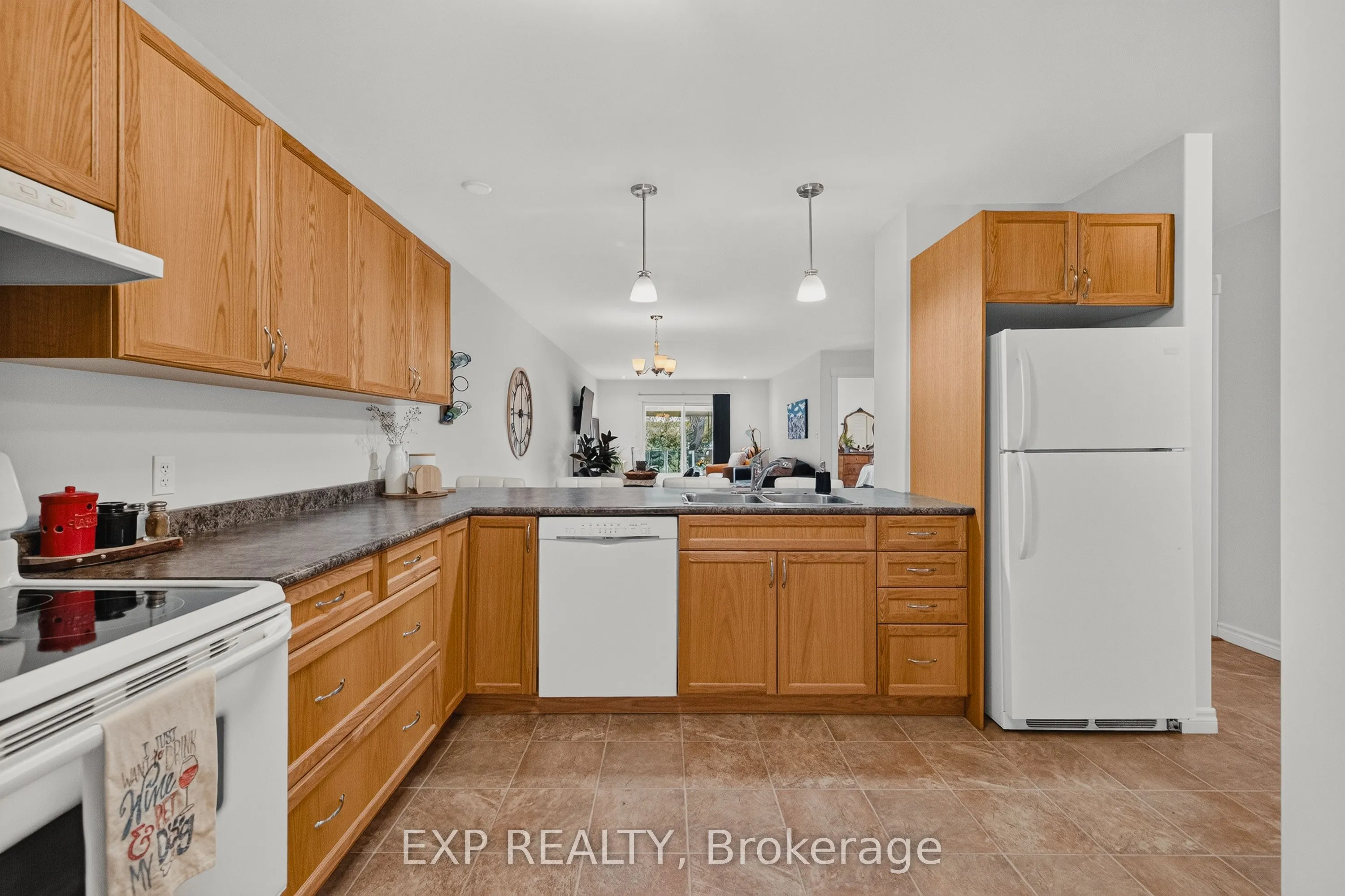 628 Elizabeth Street W