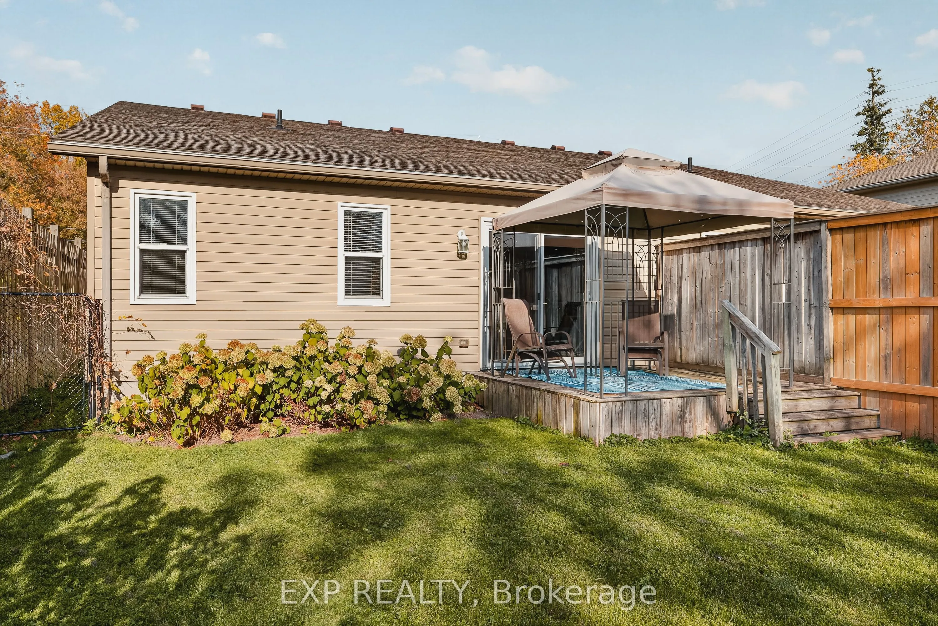 628 Elizabeth Street W
