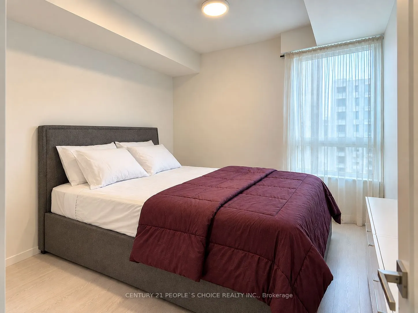 415 Main Street W #302