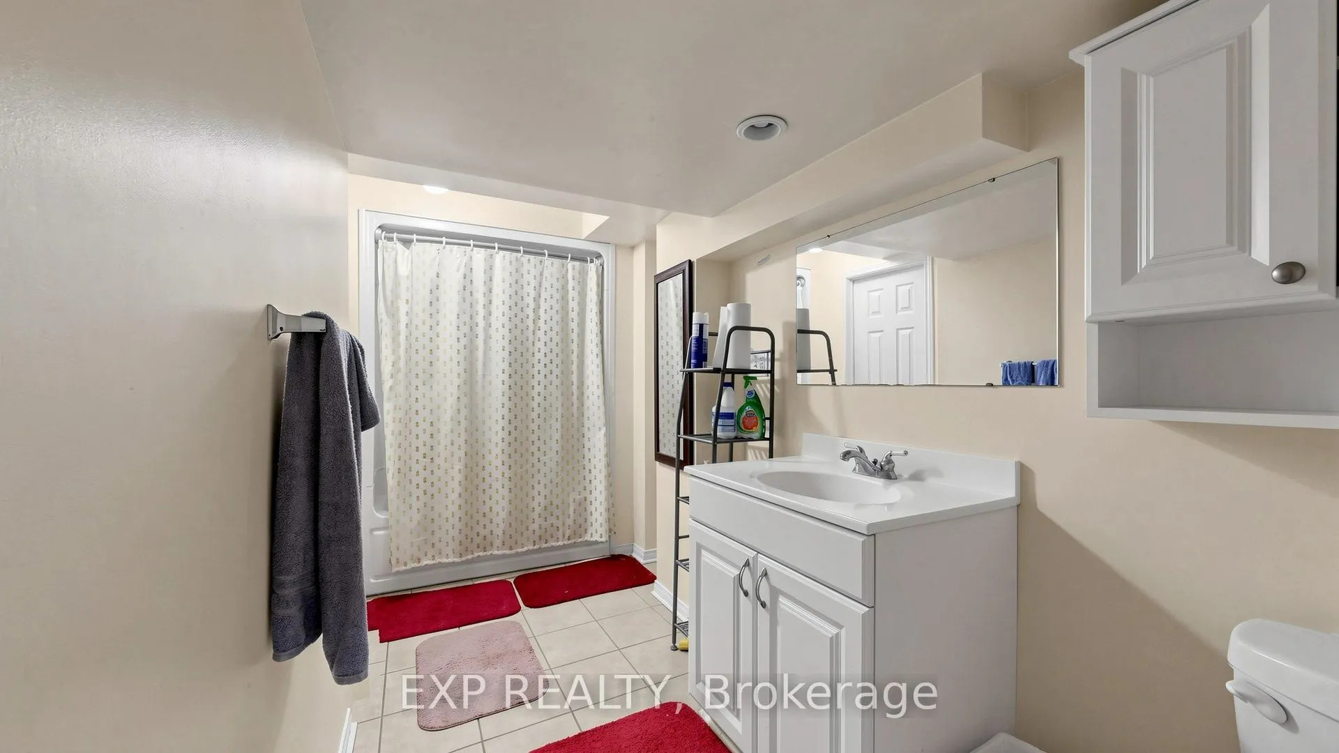 28 Hurlbut Place