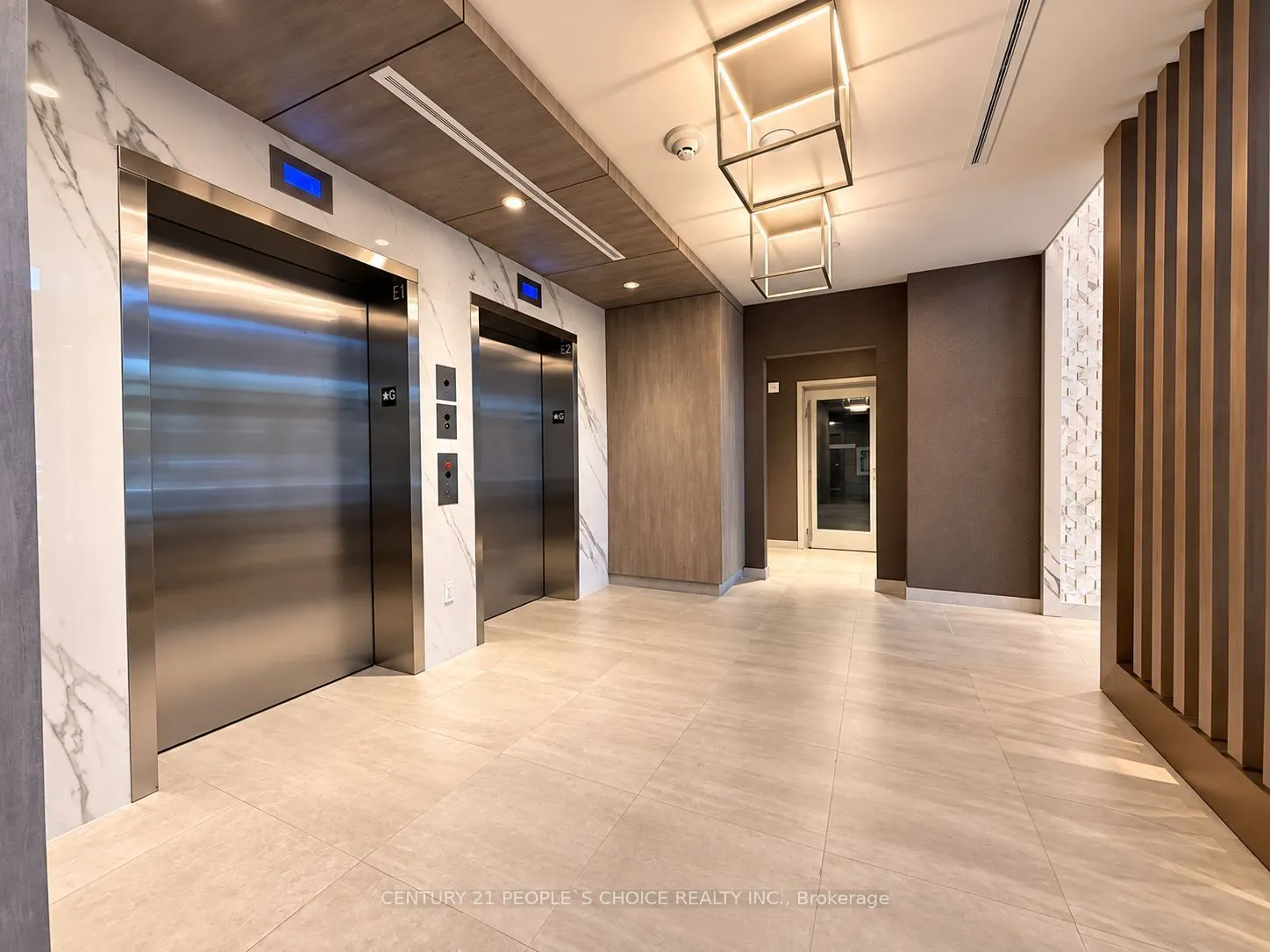 415 Main Street W #302