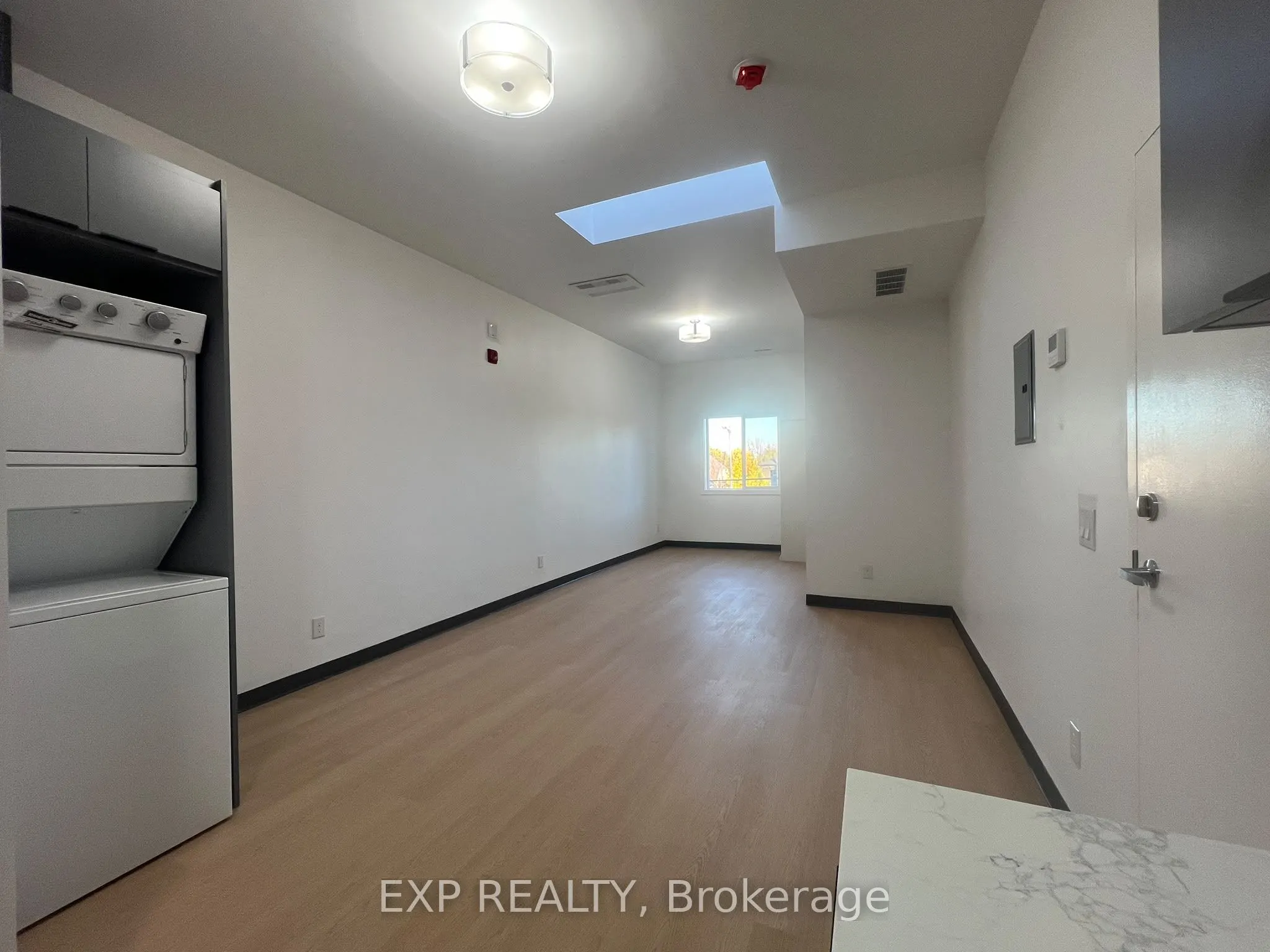 264-268 Ottawa Street N #1