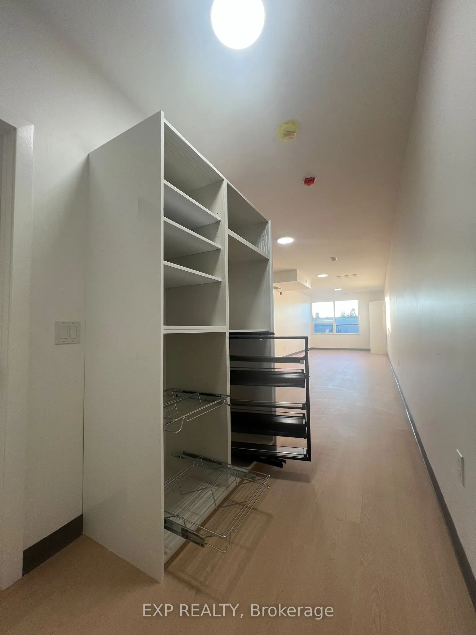 264-268 Ottawa Street N #6