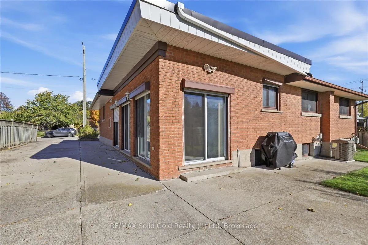 207 Elliott Street