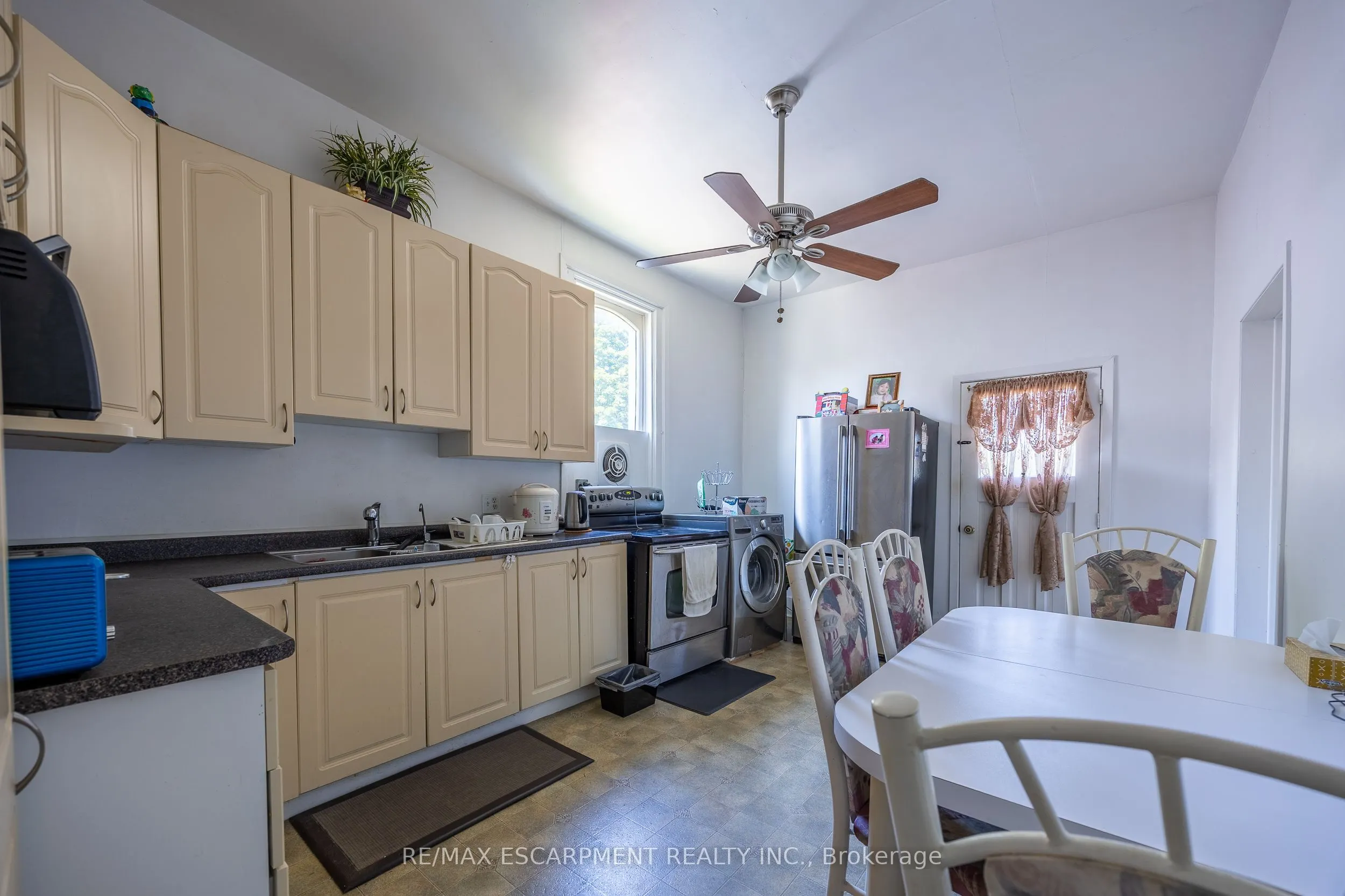 57 Main Street S