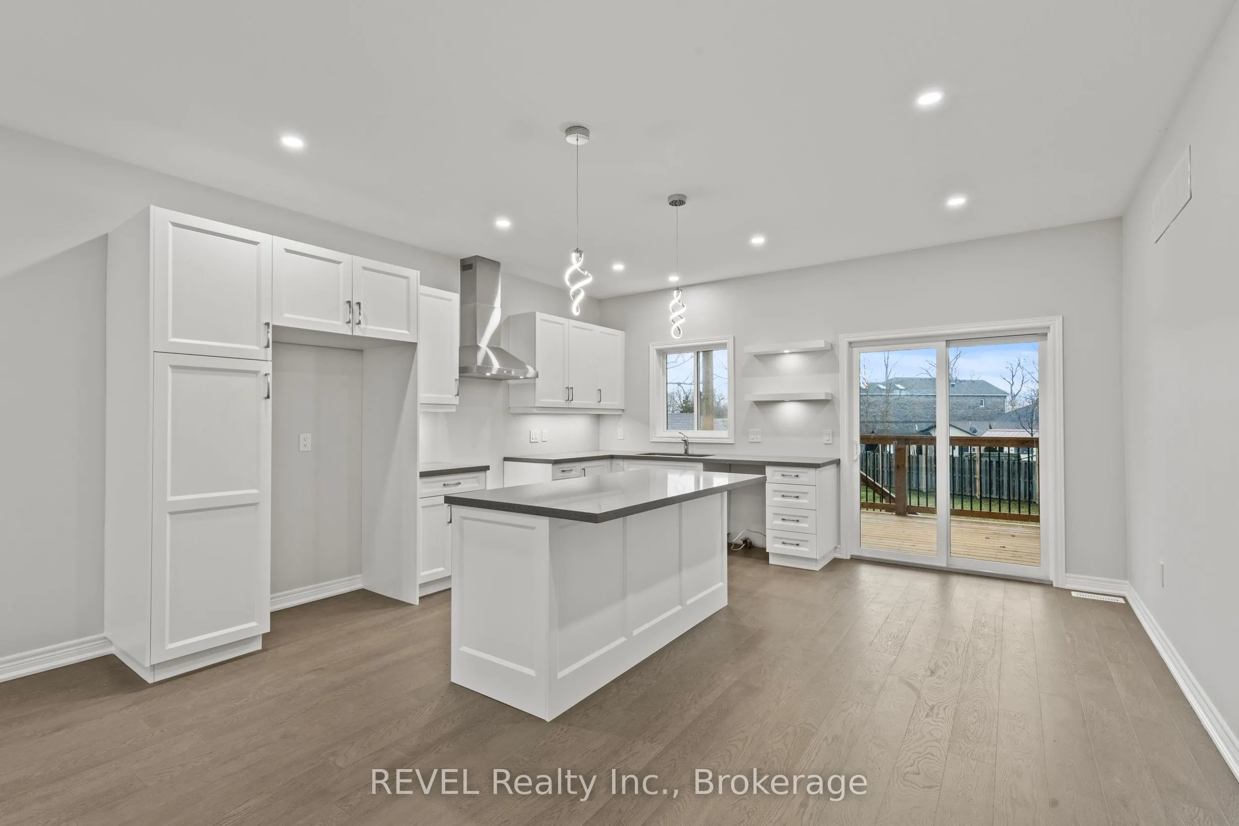 735 Dominion Road