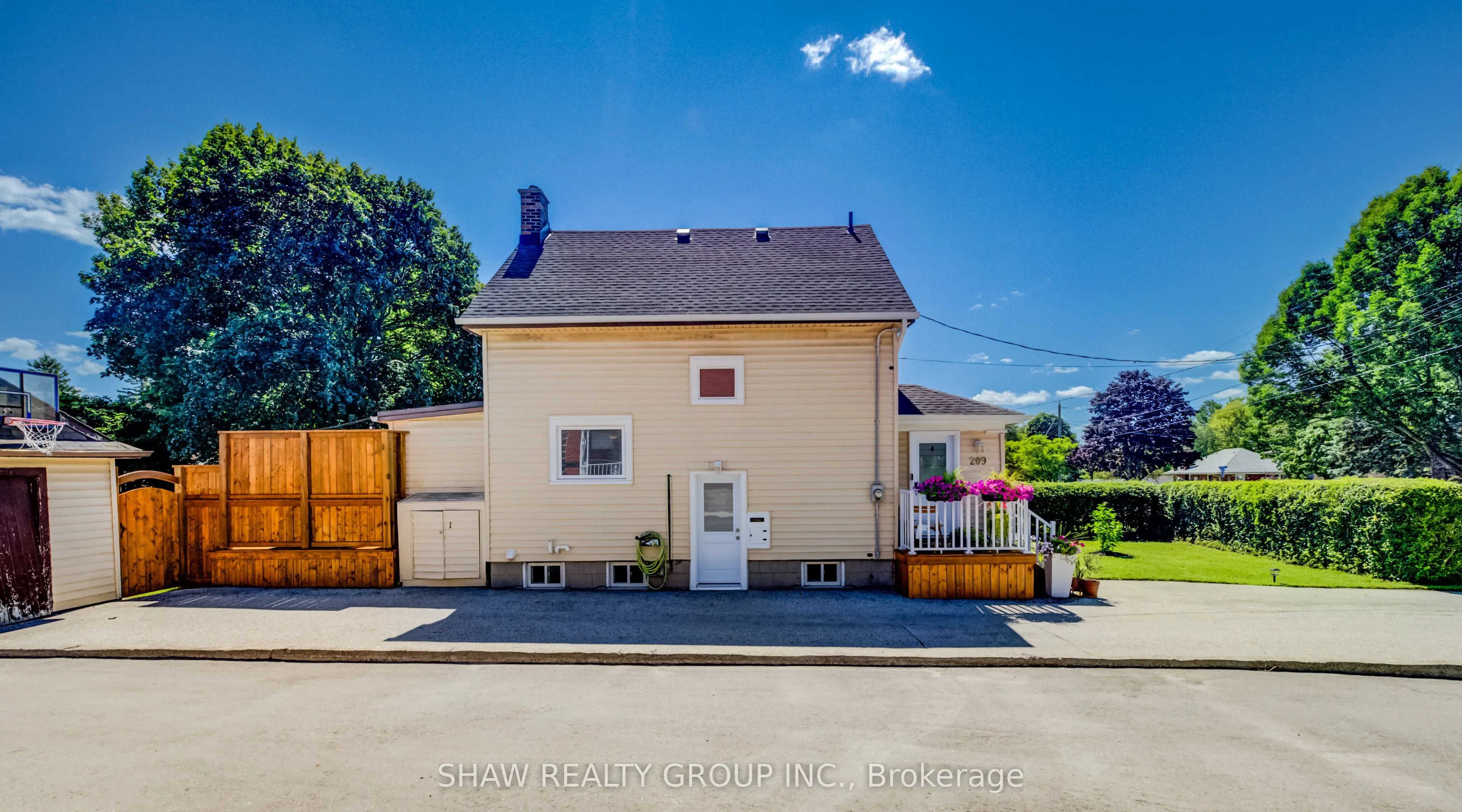 209 Belleview Avenue