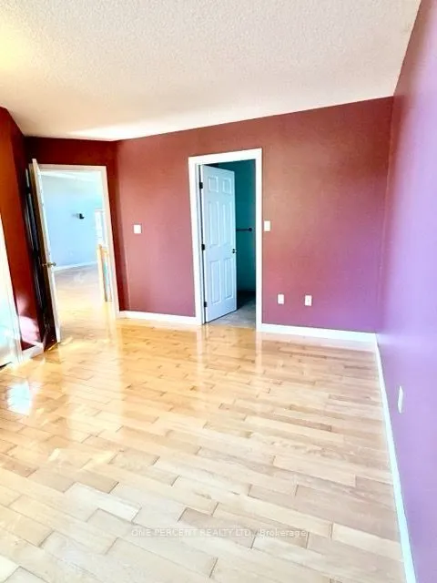 25 Falconridge Court