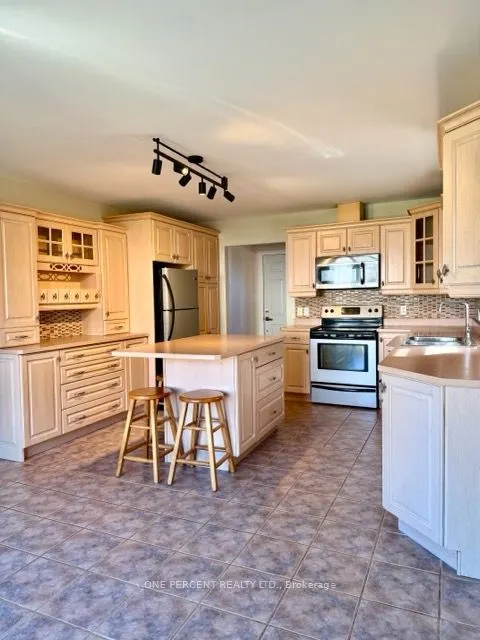 25 Falconridge Court