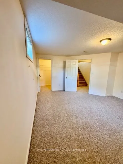 25 Falconridge Court