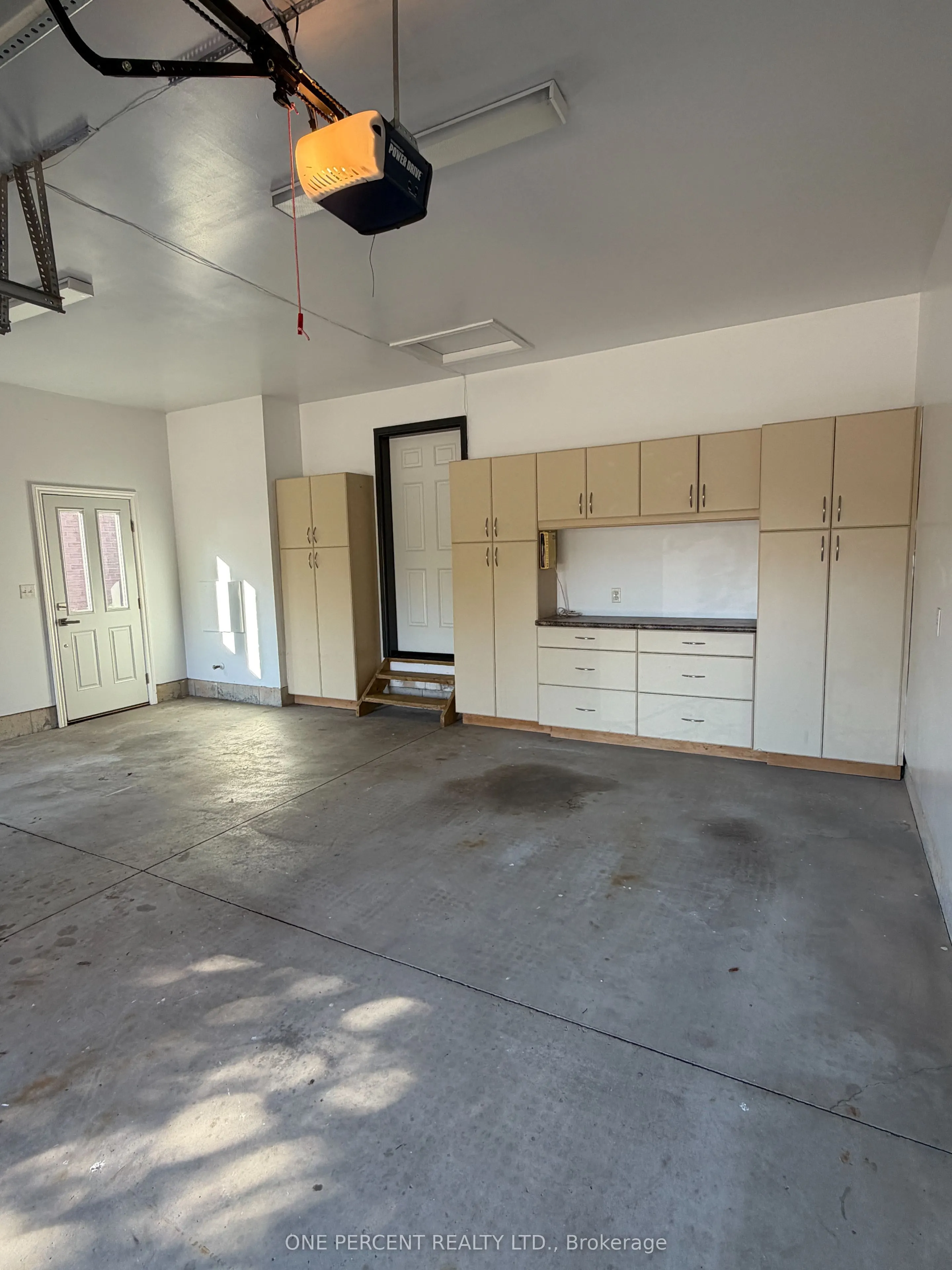 25 Falconridge Court