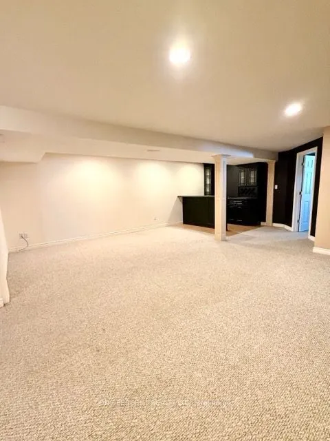 25 Falconridge Court