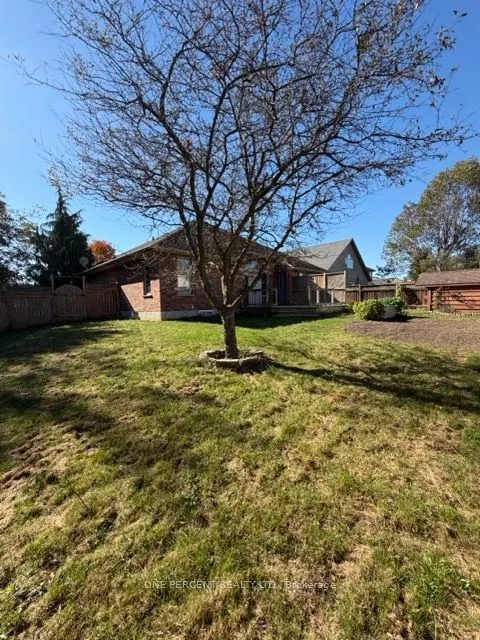 25 Falconridge Court