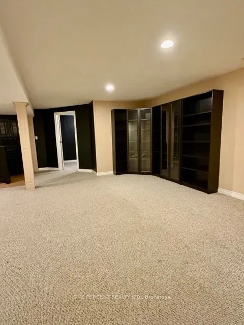 25 Falconridge Court