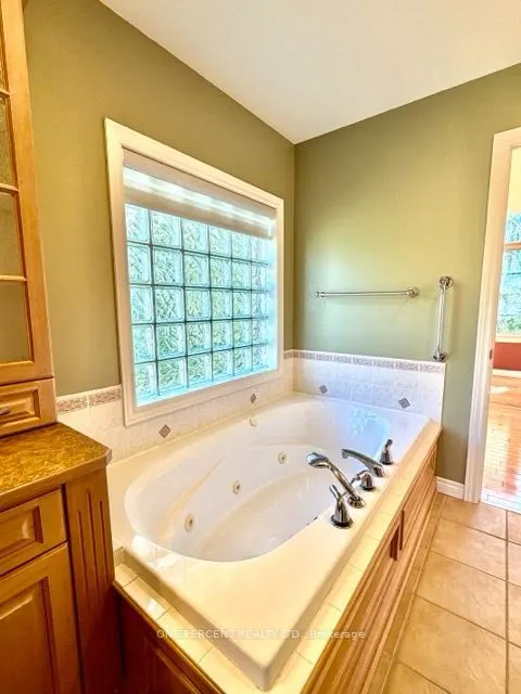 25 Falconridge Court