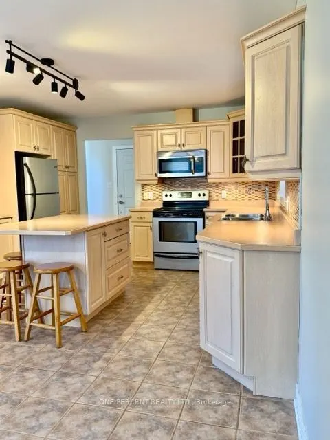 25 Falconridge Court