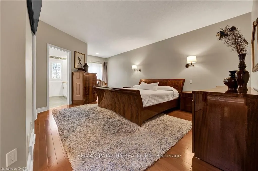 10 Meadow Heights Drive