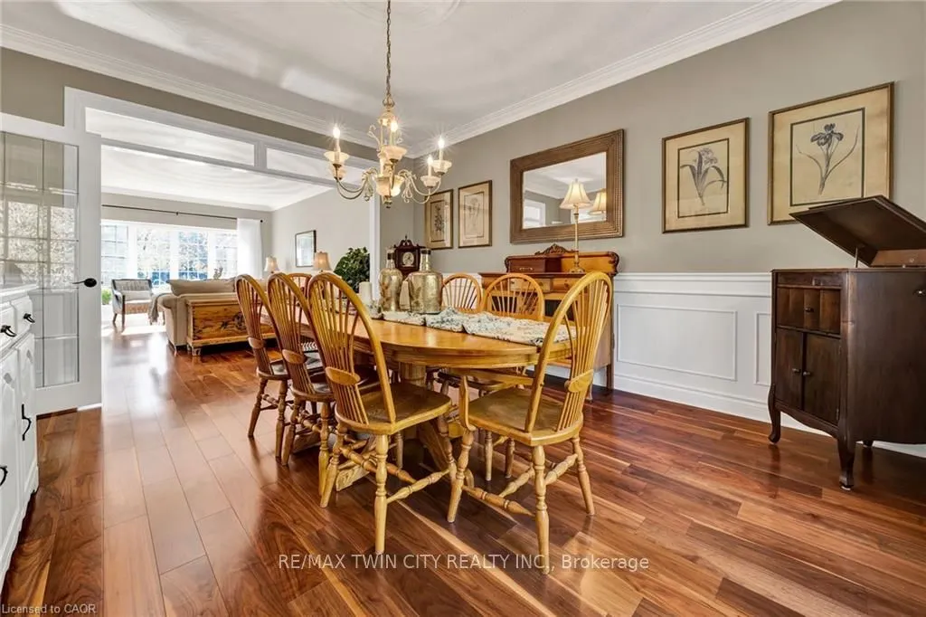 10 Meadow Heights Drive
