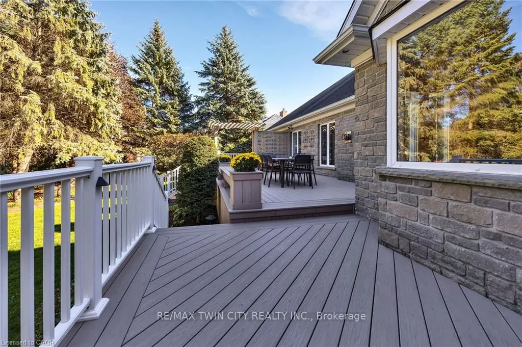 10 Meadow Heights Drive