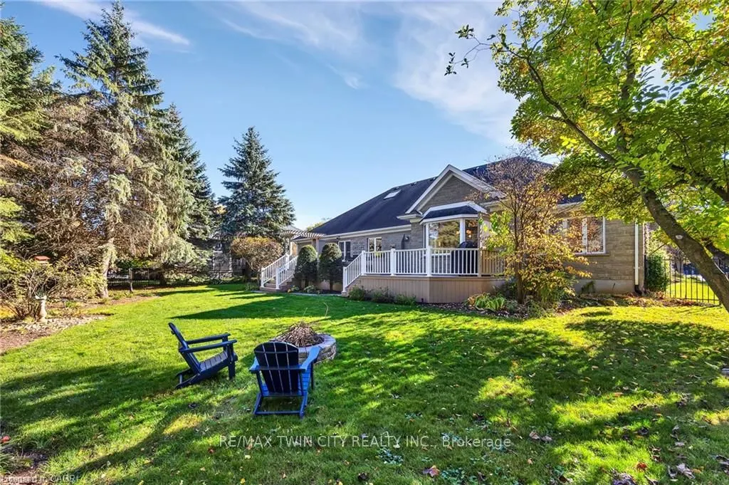 10 Meadow Heights Drive