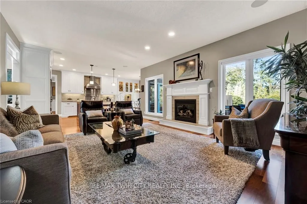 10 Meadow Heights Drive