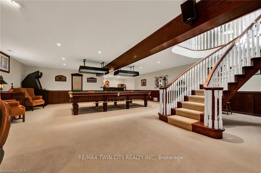 10 Meadow Heights Drive