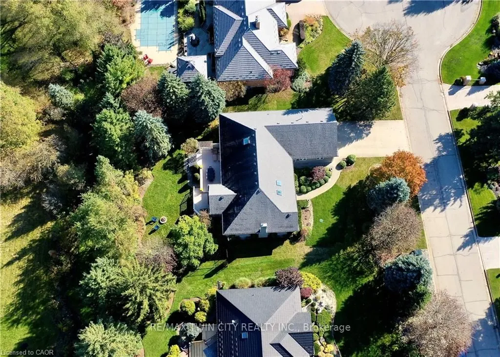10 Meadow Heights Drive
