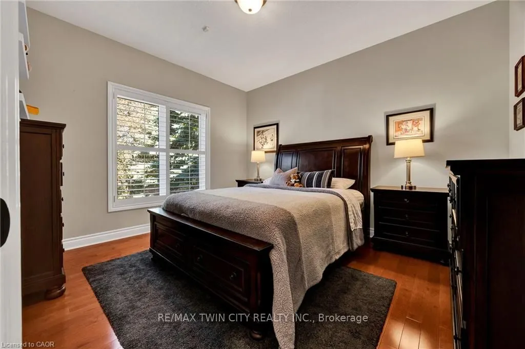 10 Meadow Heights Drive