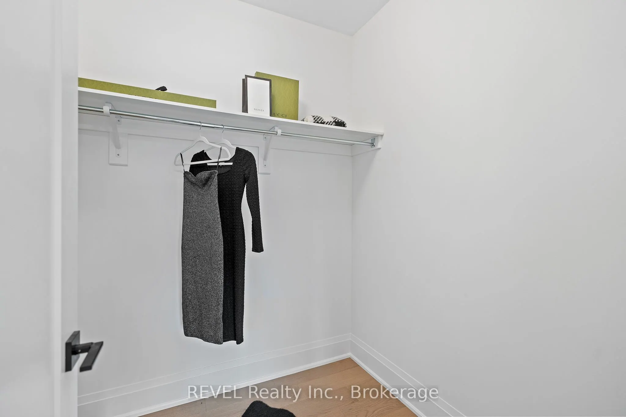 11 Accursi Crescent
